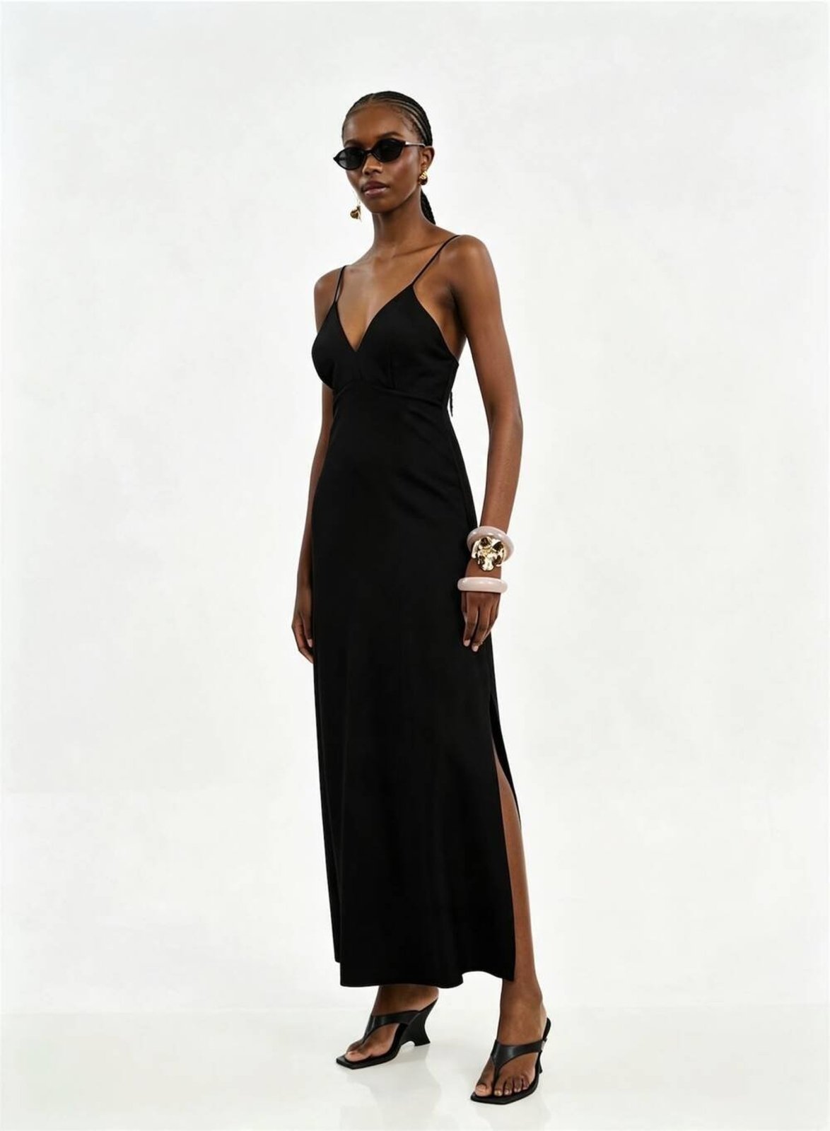 Vestido Longo com Decote V e Fenda Colcci Preto