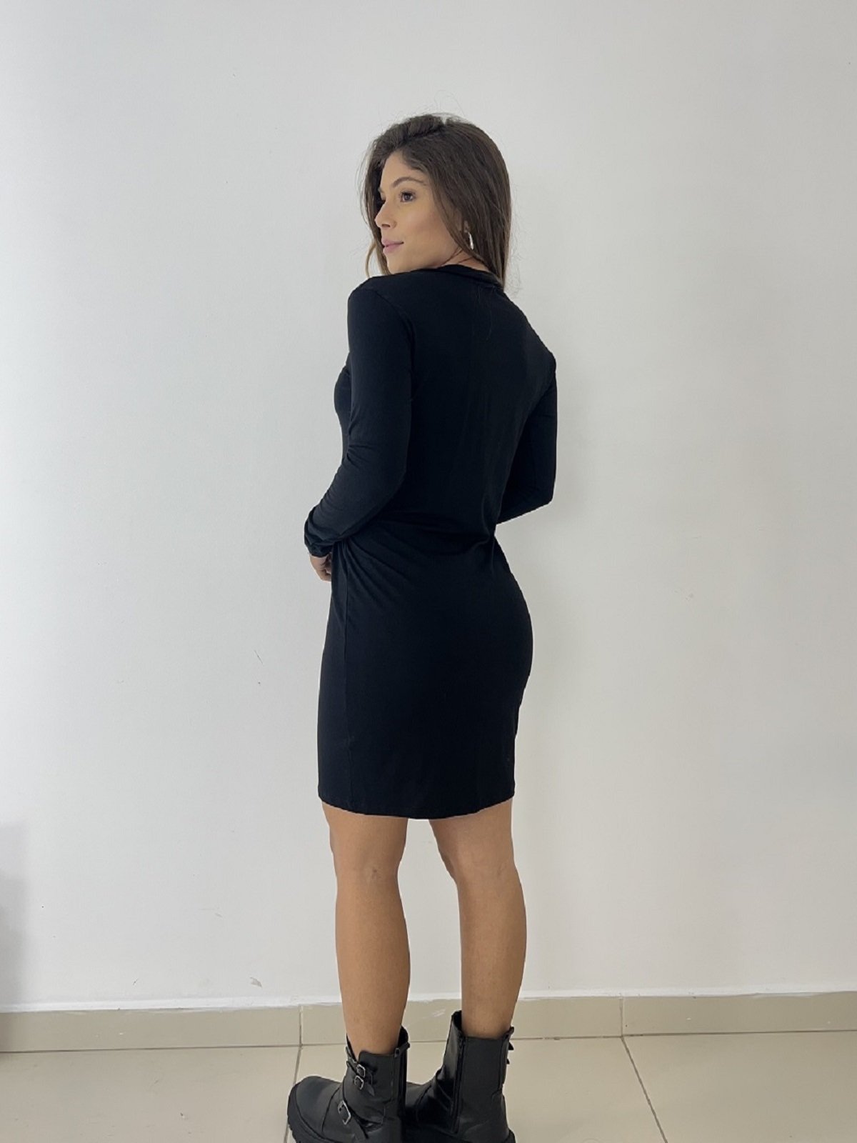 Vista 3 Vestido Visco Curto Manga Longa St Madame preto St Madame preto