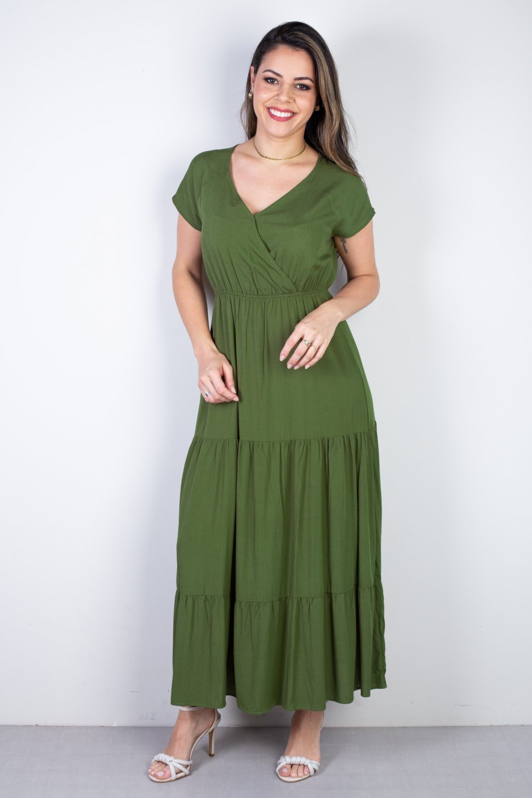 Vestido Enluaze Feminino Midi Manga Curta Decote V 51470 – Verde