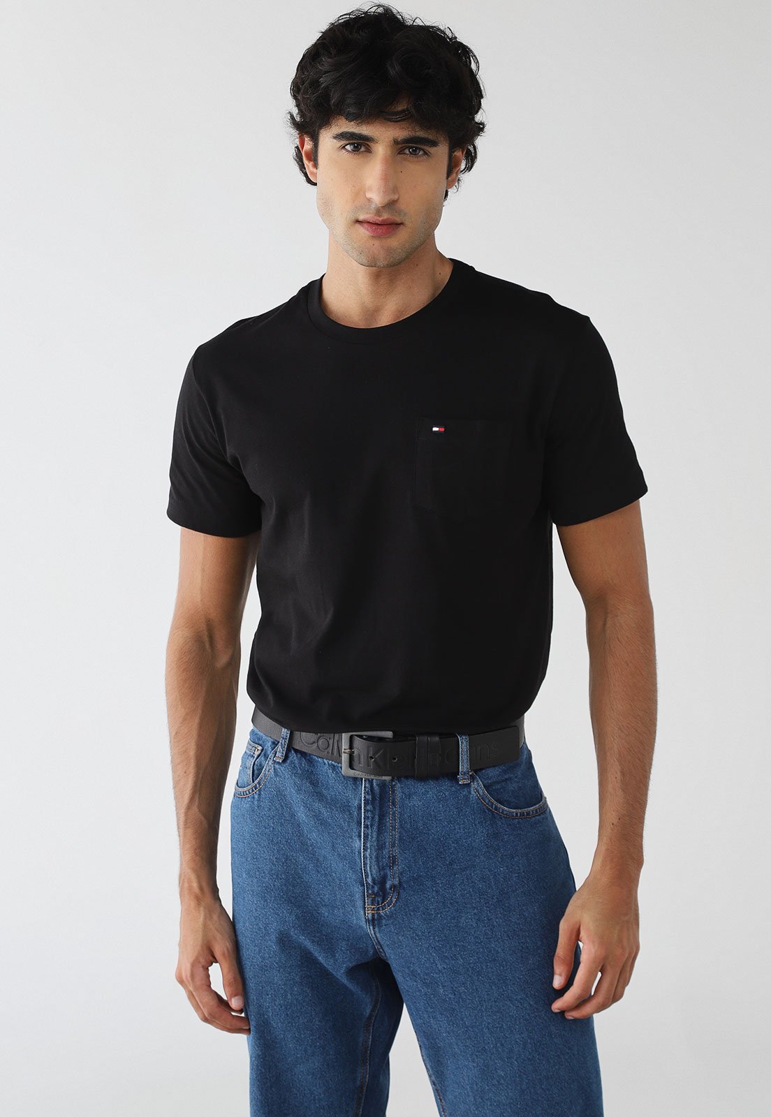 Camiseta Tommy Hilfiger Regular Pocket Preta