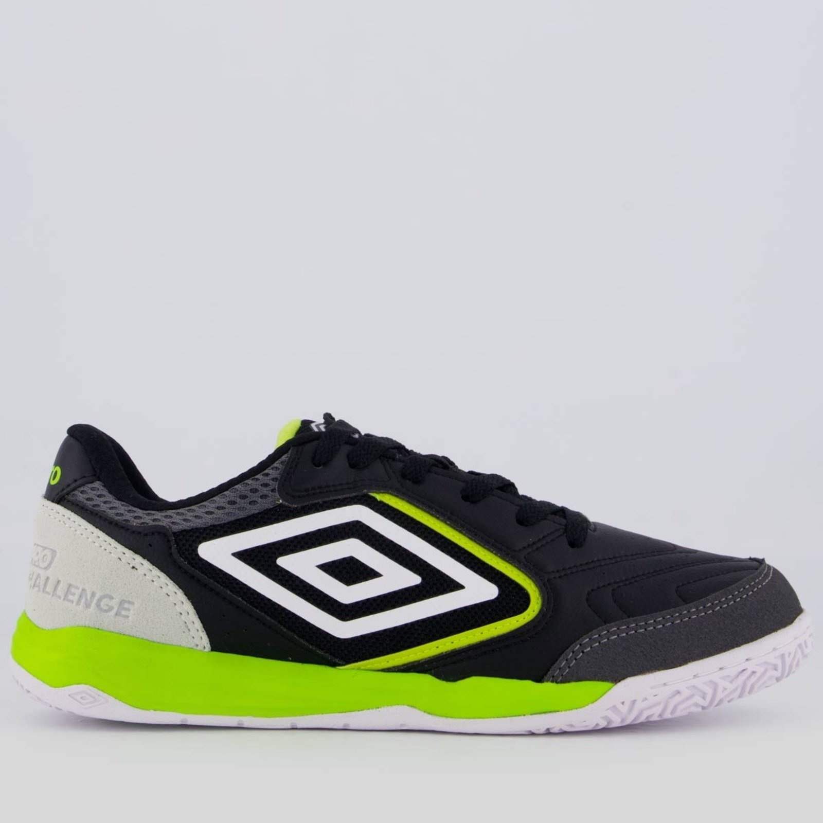 Vista 2 Chuteira Umbro Pro Challenge Uptake Futsal Preta e Verde preto verde Umbro preto verde