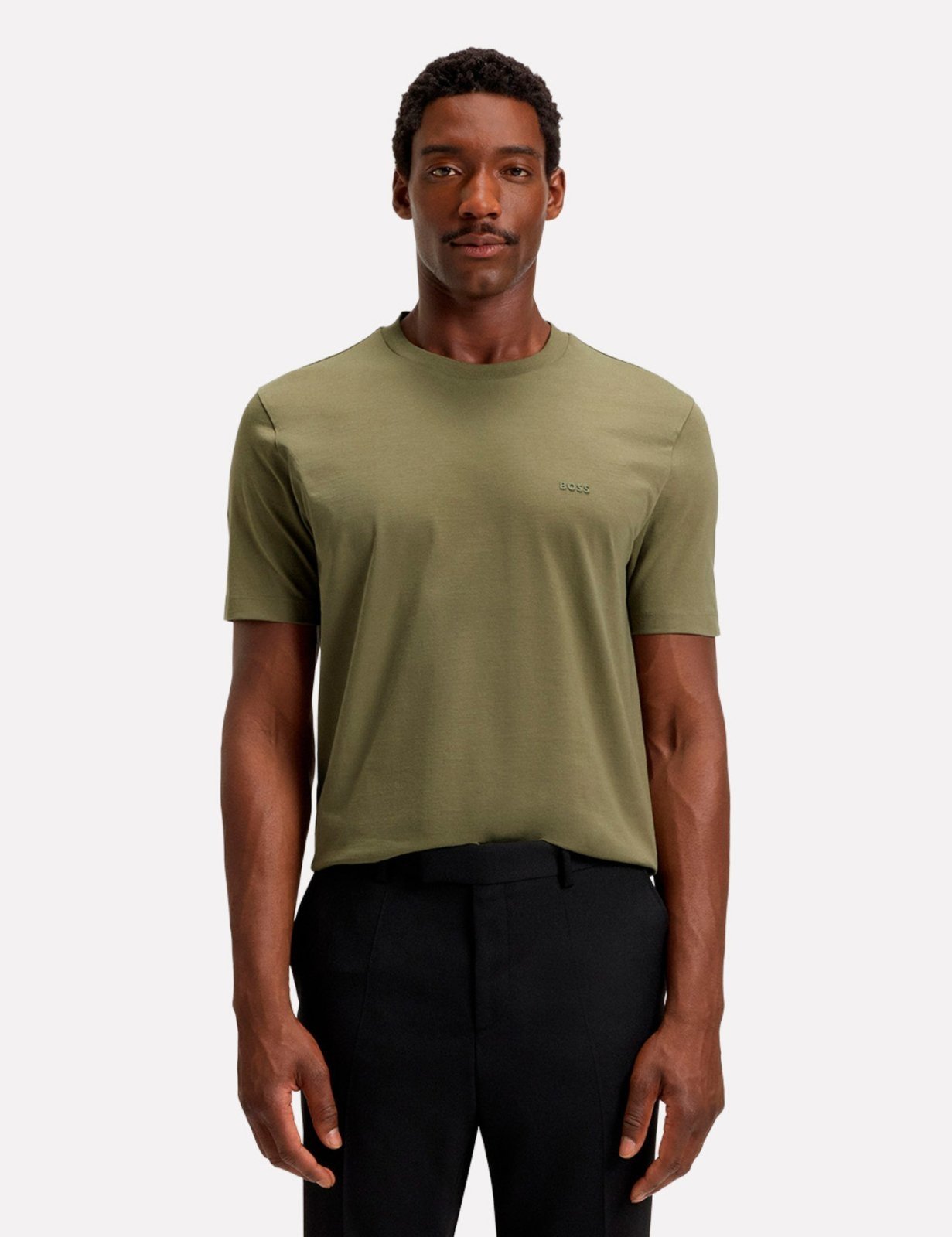 Camiseta Hugo Boss Masculina Regular Fit Thompson 01 Verde Oliva
