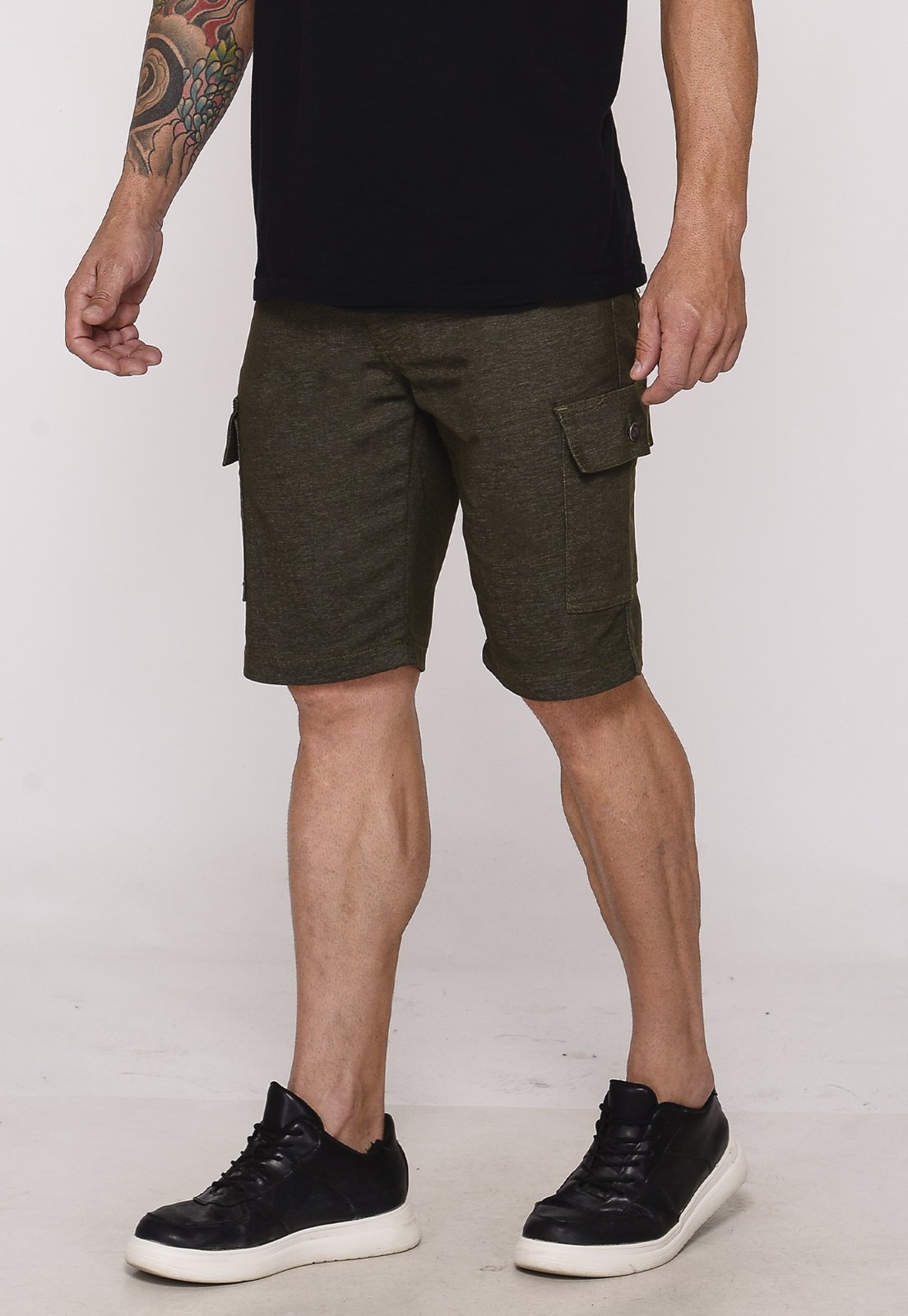 Bermuda Masculina Cargo Sarja Elástica Bolsos Laterais Casual Confortável Verde