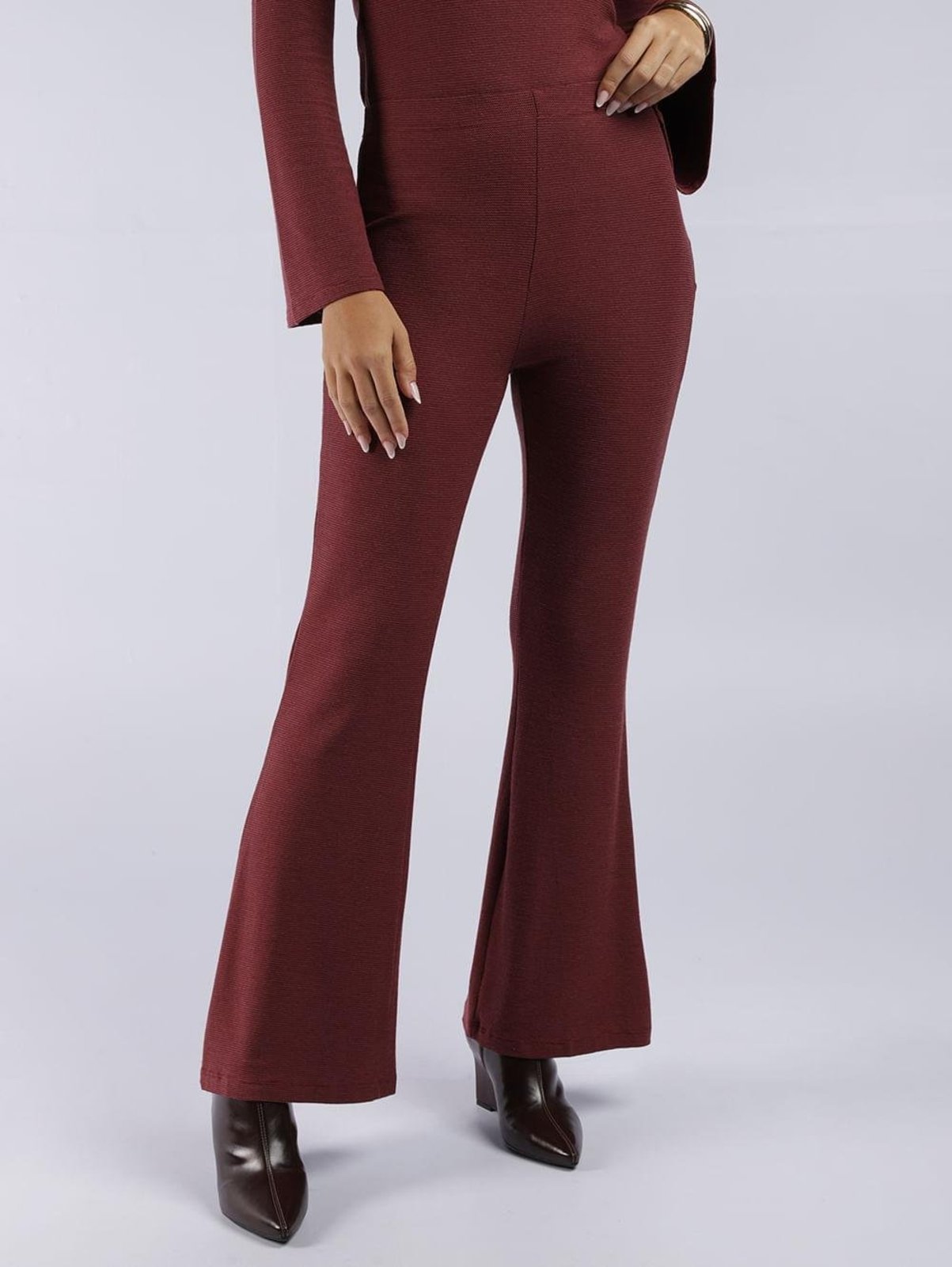 Calça Malha Texturizada Flare Feminina VINHO