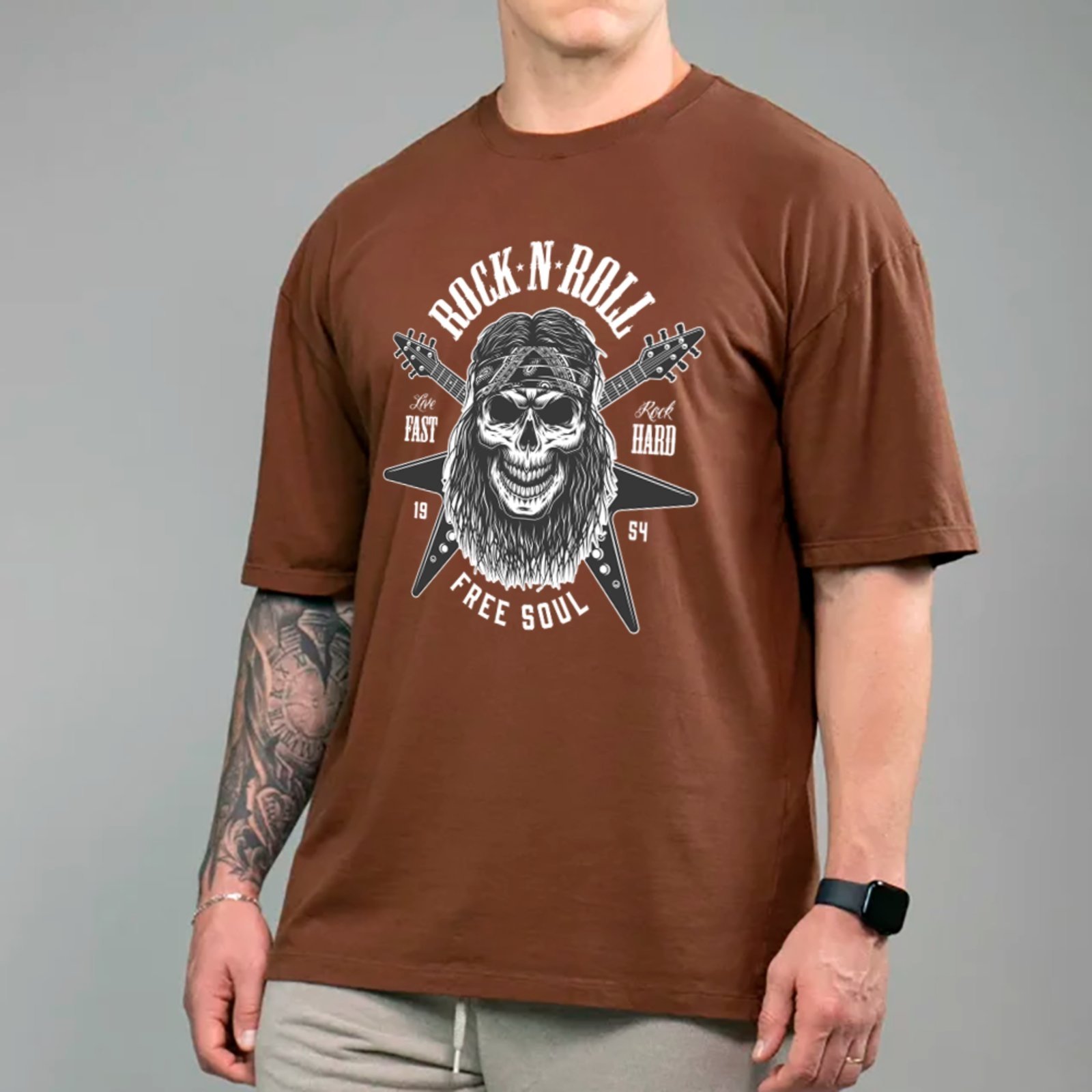 Camiseta Ousy Streetwear Rock N Roll Free Soul Oversized Unissex Marrom