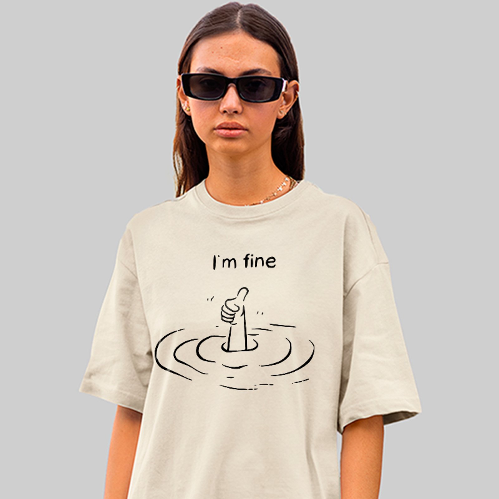 Camiseta Oversized Im Fine Humor Sarcástico Humor Irônico Unissex Off White
