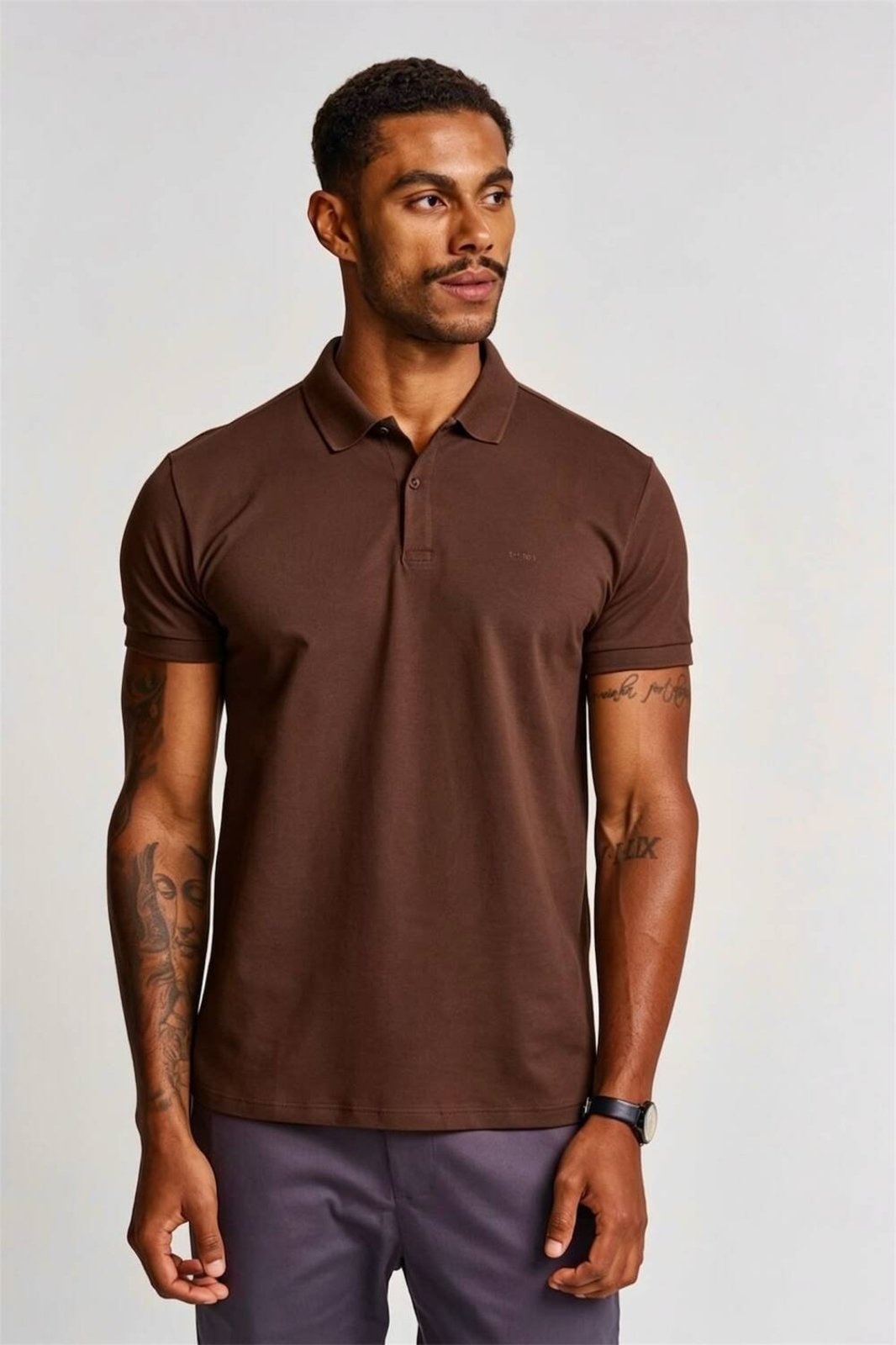 Polo Masculina com Cava Ajustada - Fit Triton Marrom Roccia