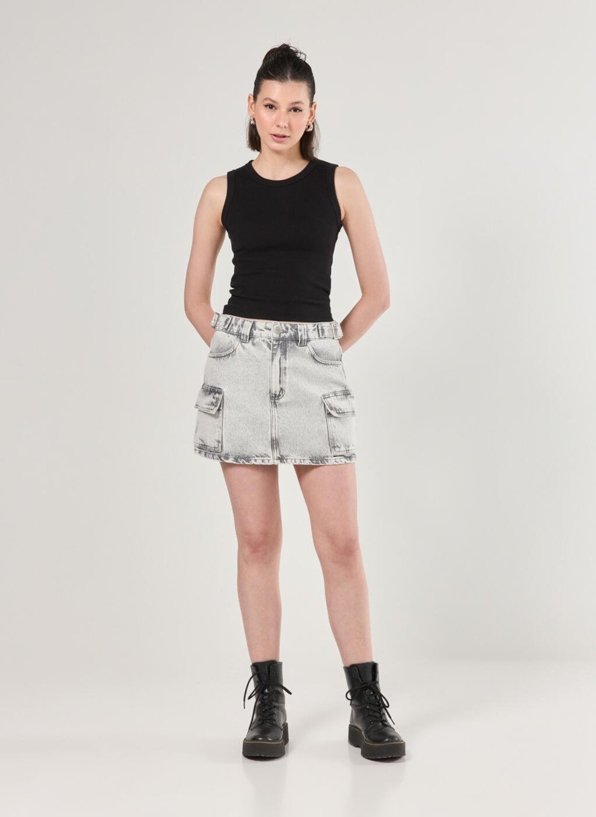 Saia Jeans Cinza Cargo Regulável