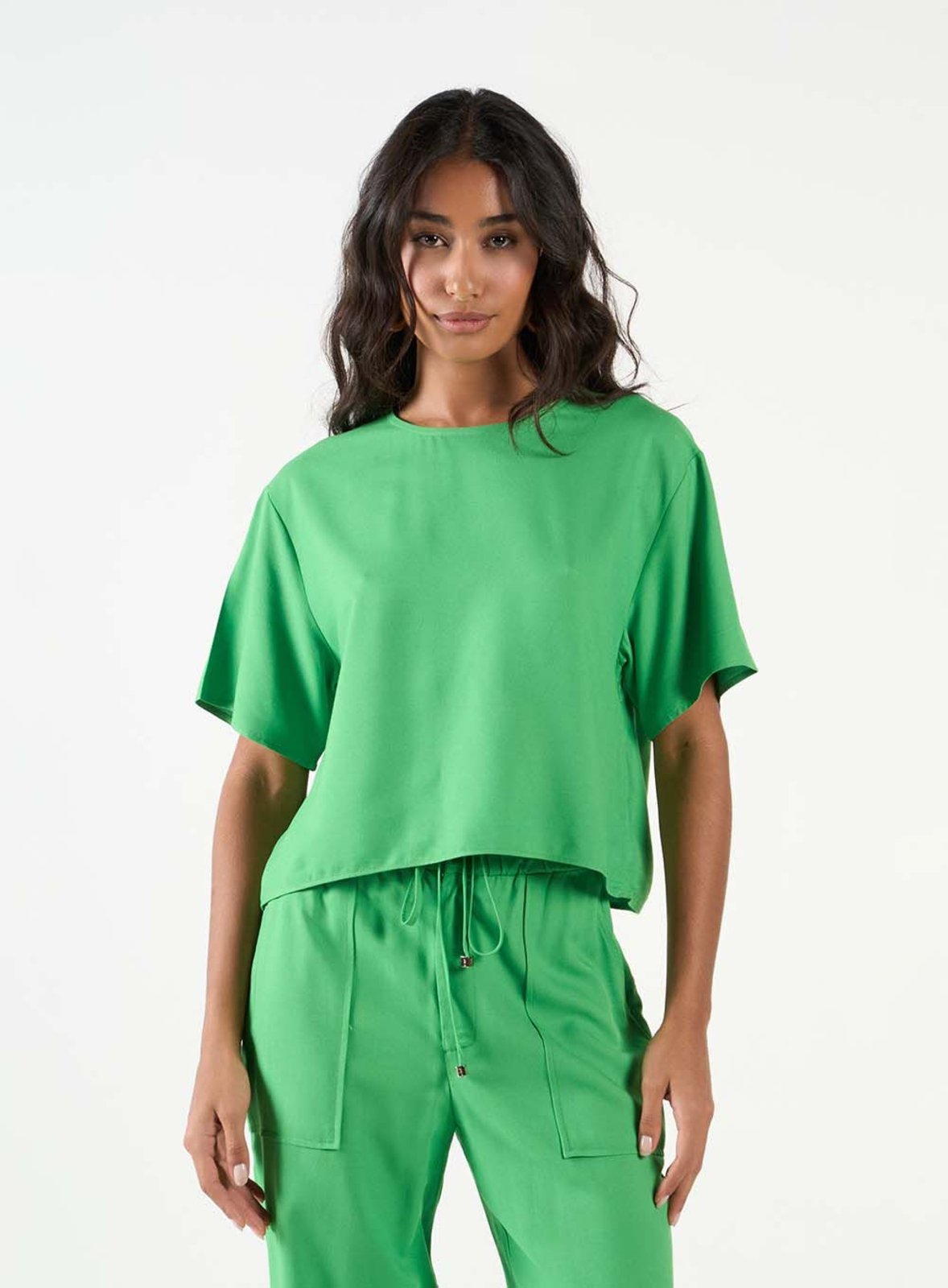 Vista 2 Blusa Básica e Mangas Fluidas Colcci CLC Cyber Lime verde Colcci CLC verde
