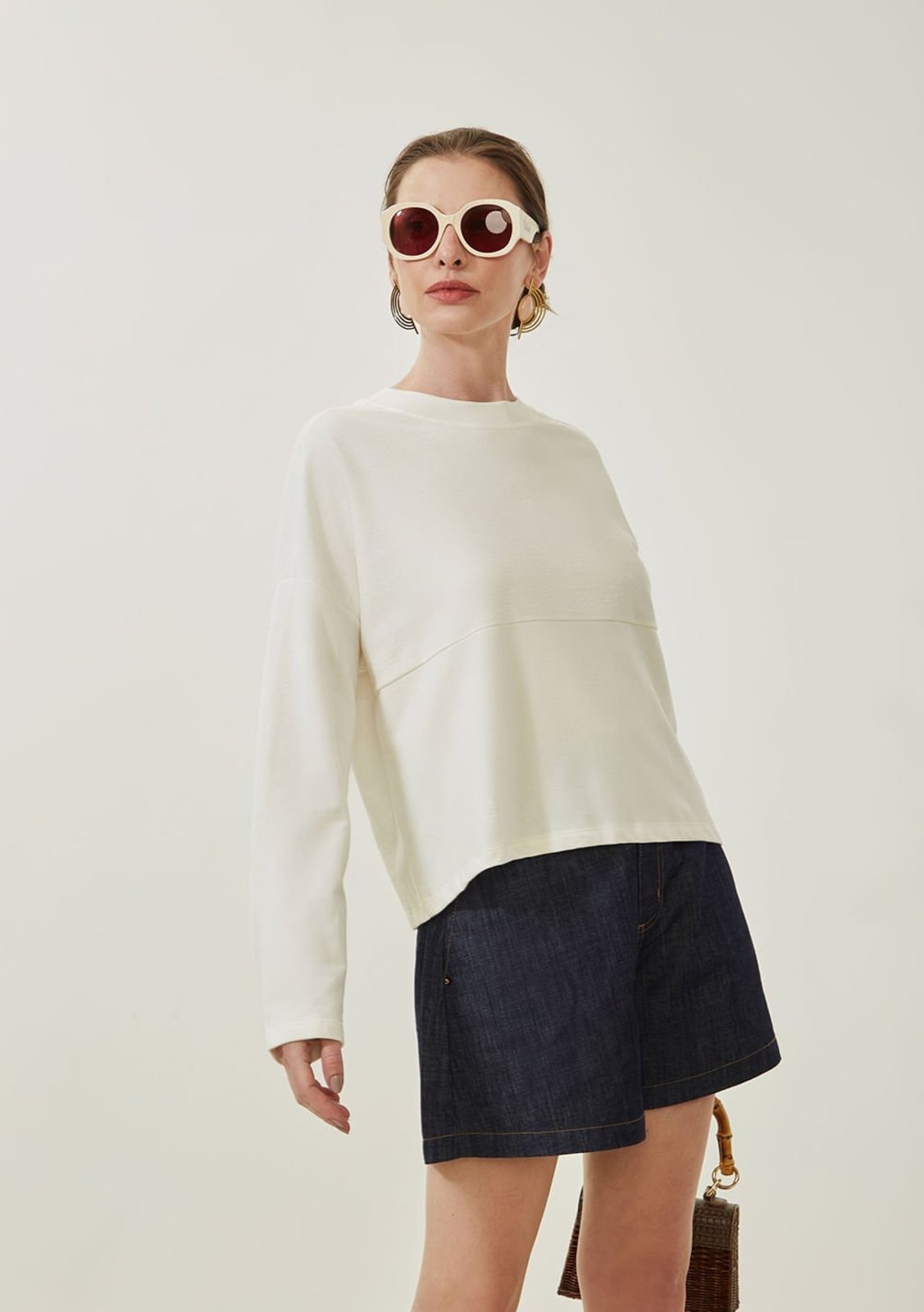 Blusa Maria Valentina Solta Decote Careca Manga Longa Padrão Off-white