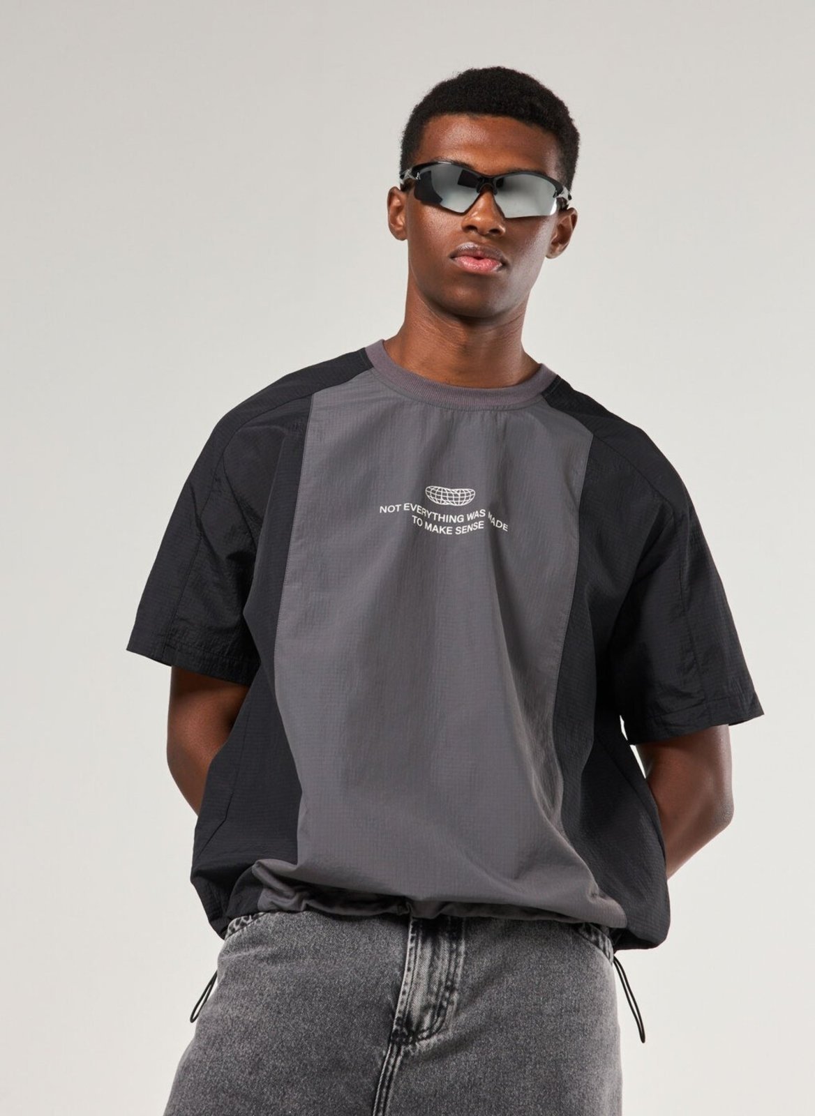Vista 2 Camiseta Esportiva Nylon Com Elástico preto preto