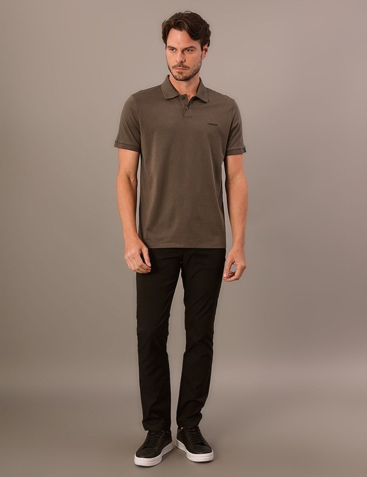 Polo Masculina Calvin Klein Manga Curta Logo Silver Jersey - Cinza Médio Calvin Klein Jeans