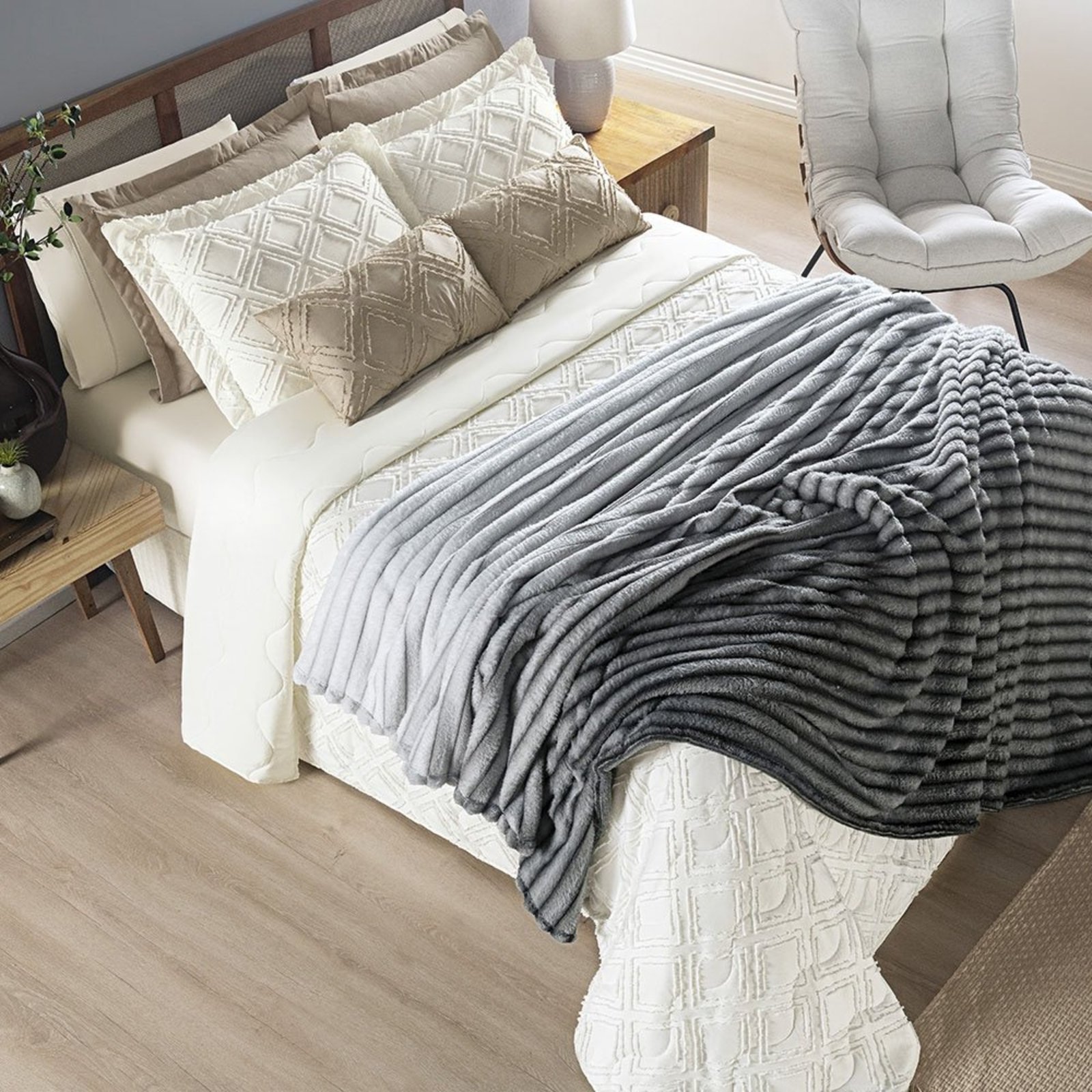 Coordenado Cobre Leito e Cobertor Fluflu Queen Ultrasoft Alto Relevo Dupla Face - Cinza - 100% Poliéster
