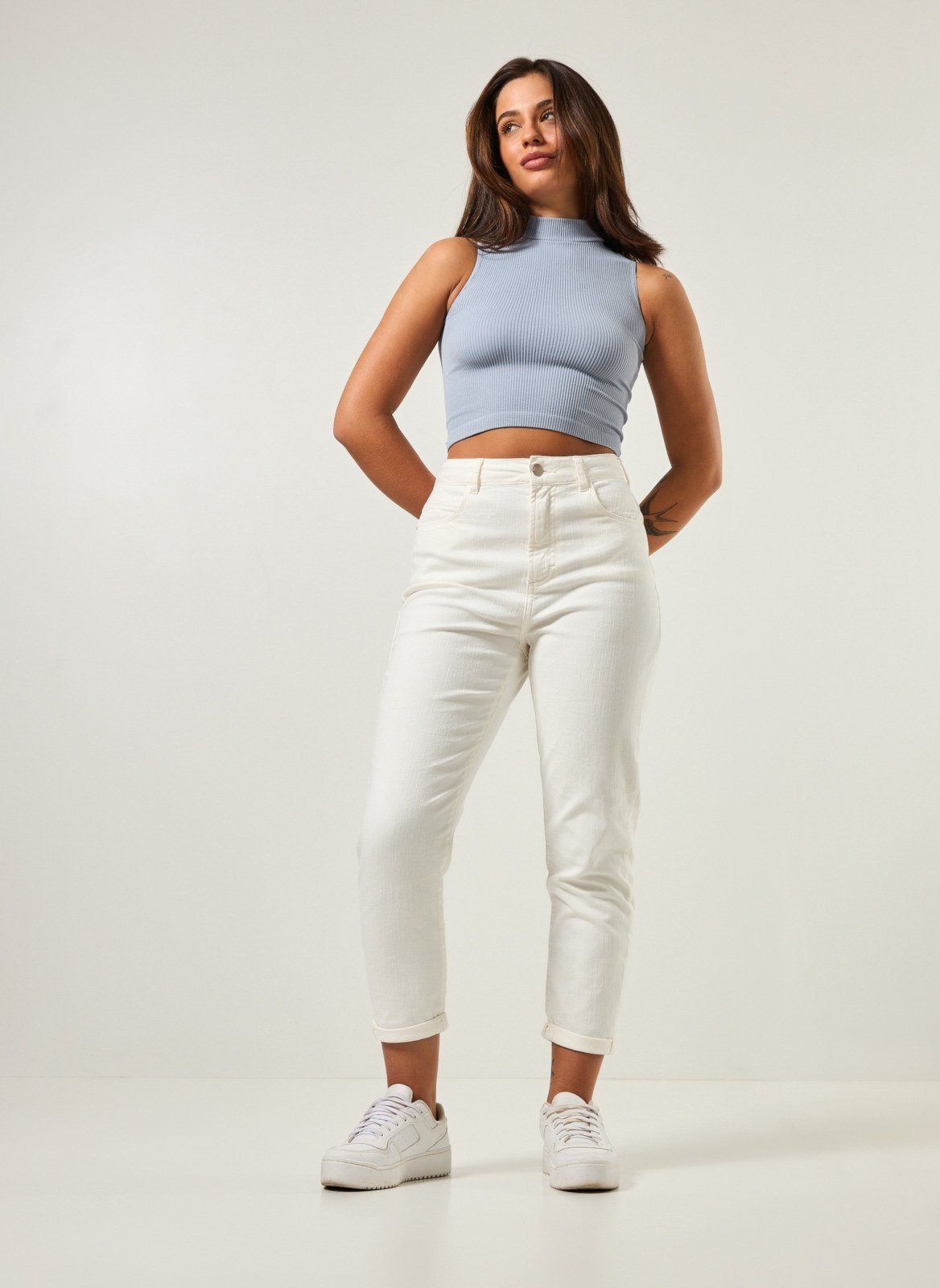 Calça Mom De Sarja Com Elastano