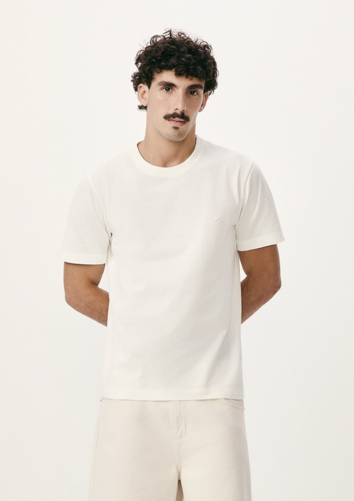 Camiseta Masculina Em Malha Piquet Pima Hering