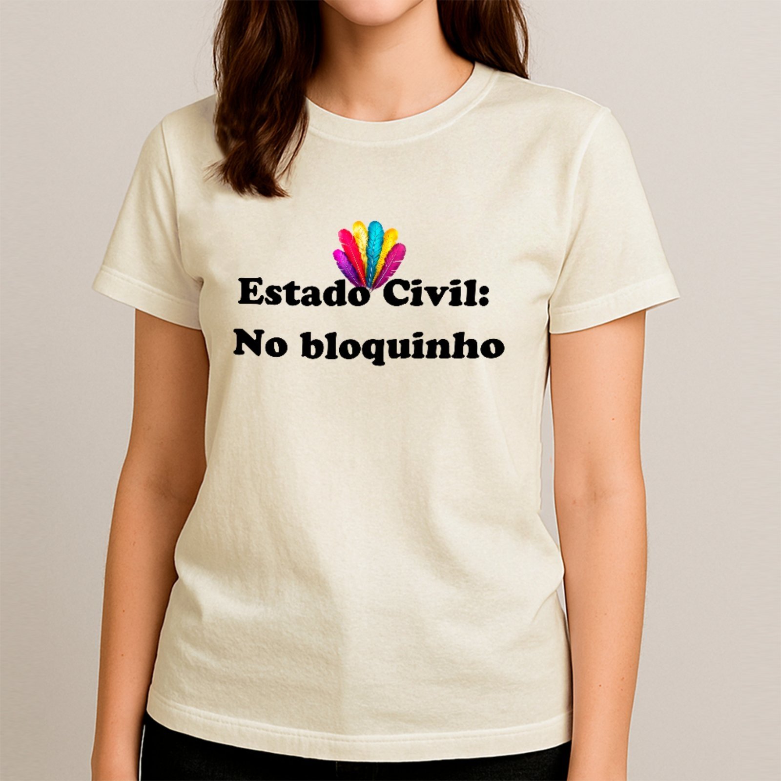 Vista 2 Camiseta Ousy Básica Estado Civil No Bloquinho Humor Carnaval Unissex Off White off-white white ousy off-white white
