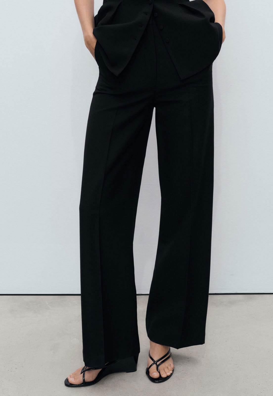 Calça Feminina Mango Alfaiataria Cintura Alta Preta