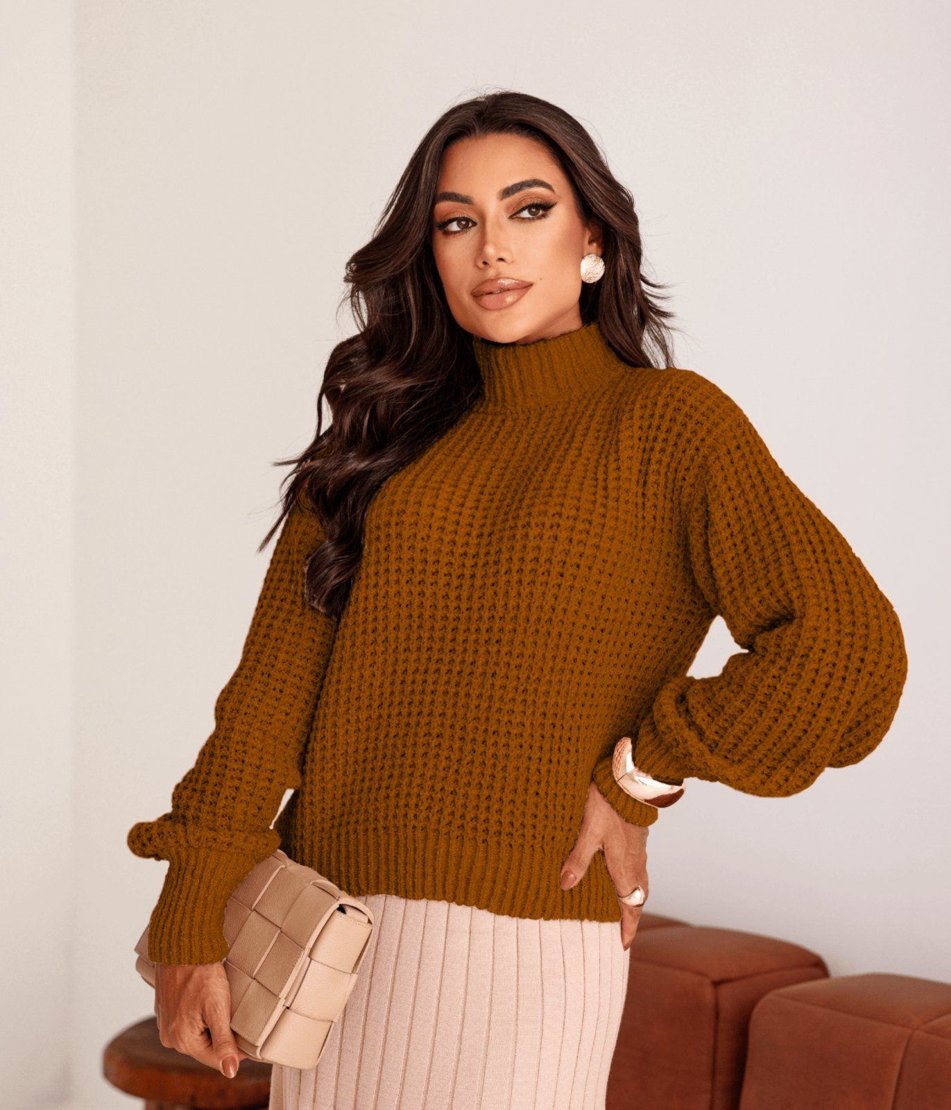 Blusa Cherry Line Manga Longa Gola Alta Ponto Fang Tricot Ferrugem