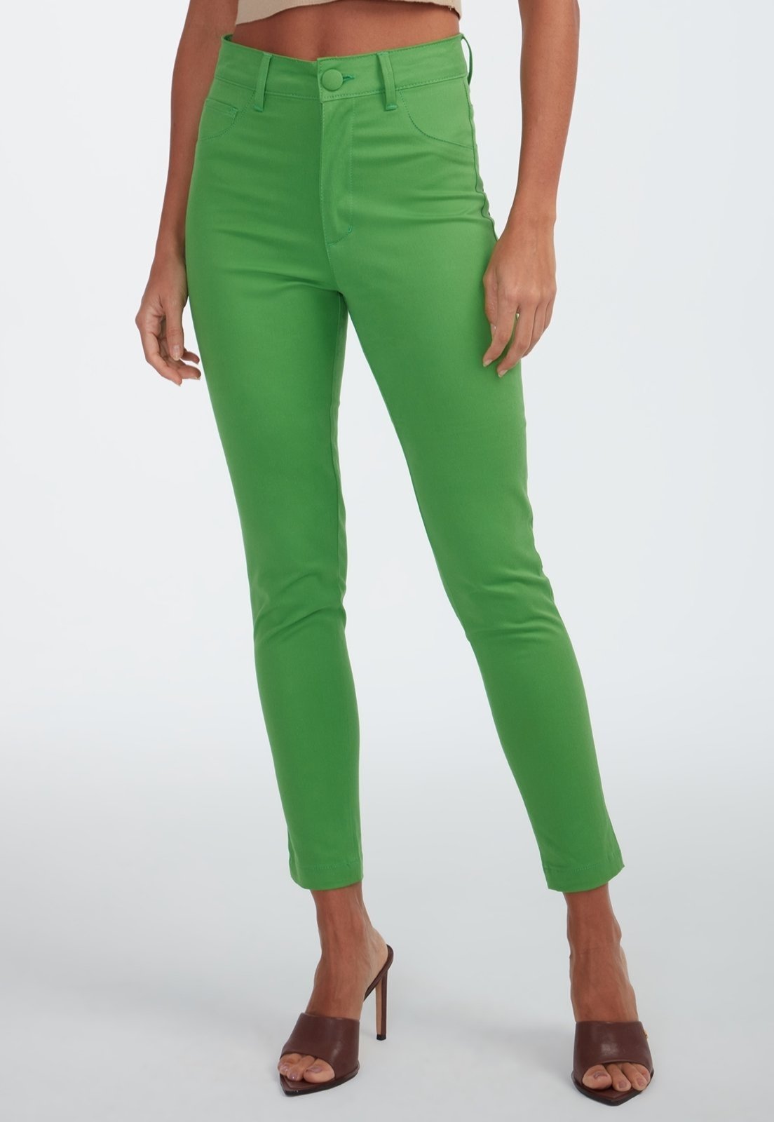 Vista 3 Calça Sarja Traymon Algodão Egípcio Bandeira verde Traymon verde