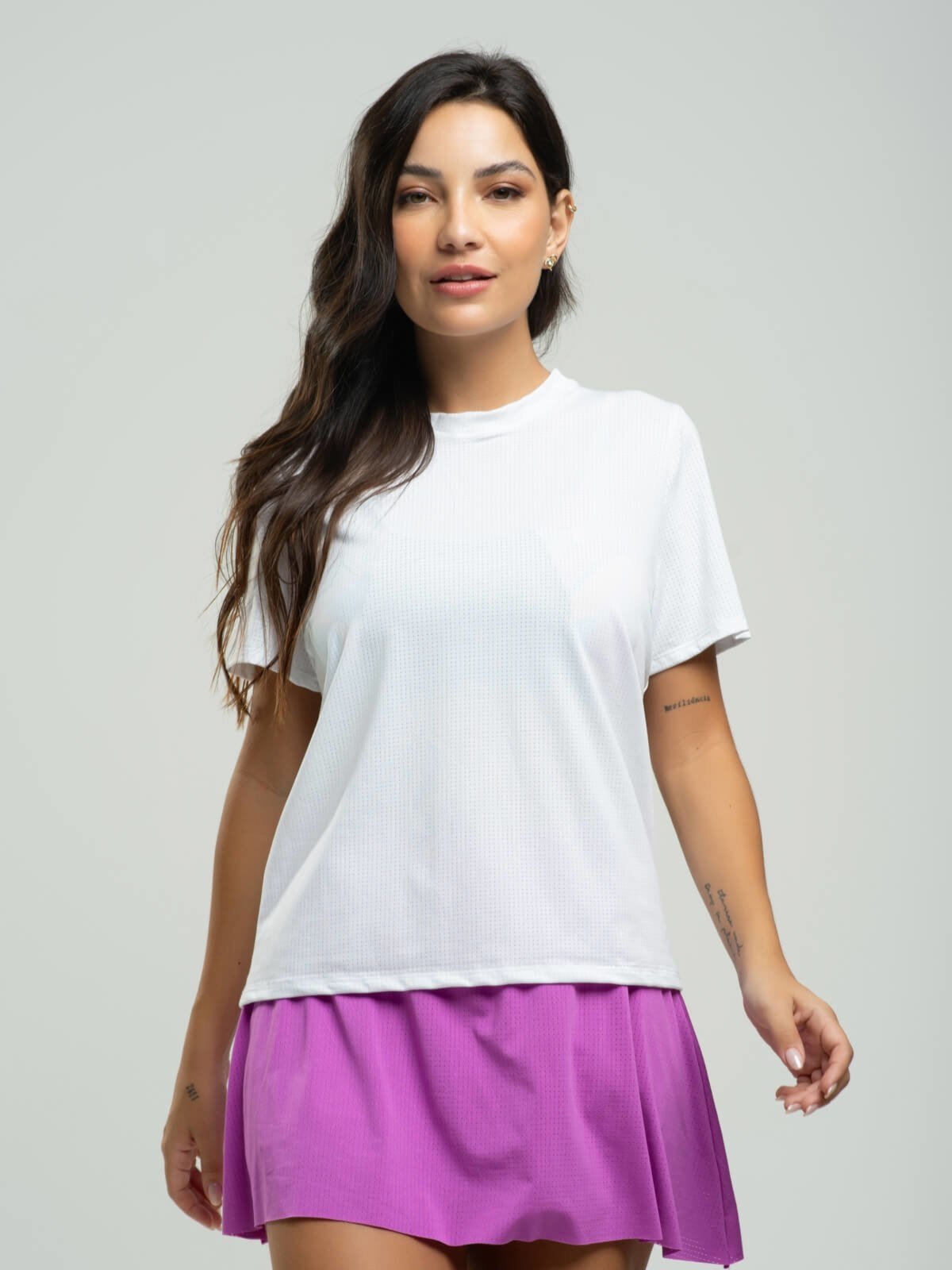 Blusa Feminina Manga Curta Fitness Tecido DryFit Vicbela Branco