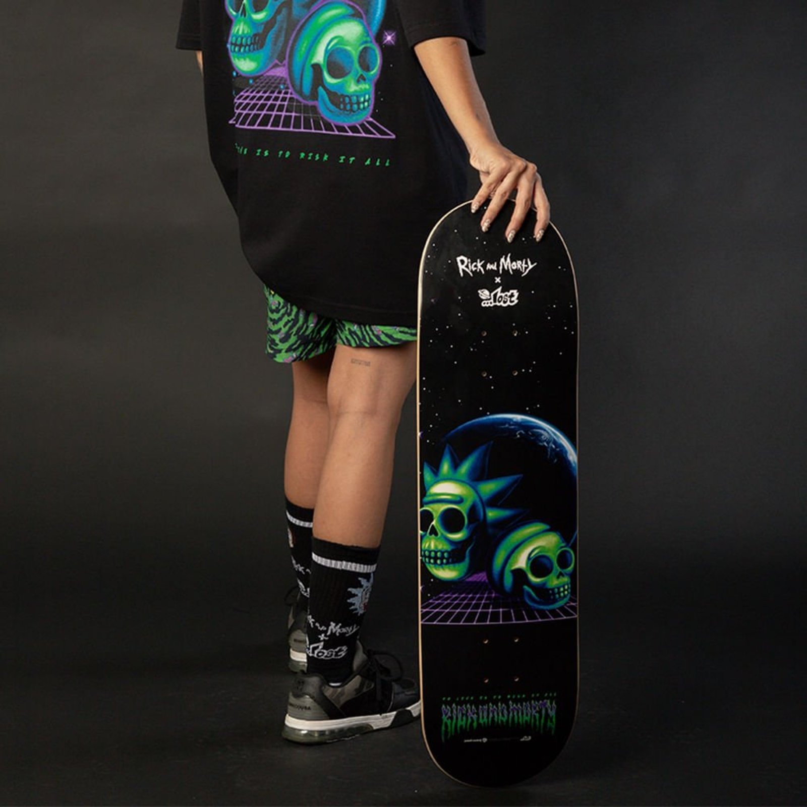Vista 2 Shape Lost X Rick and Morty - Skull preto Lost preto