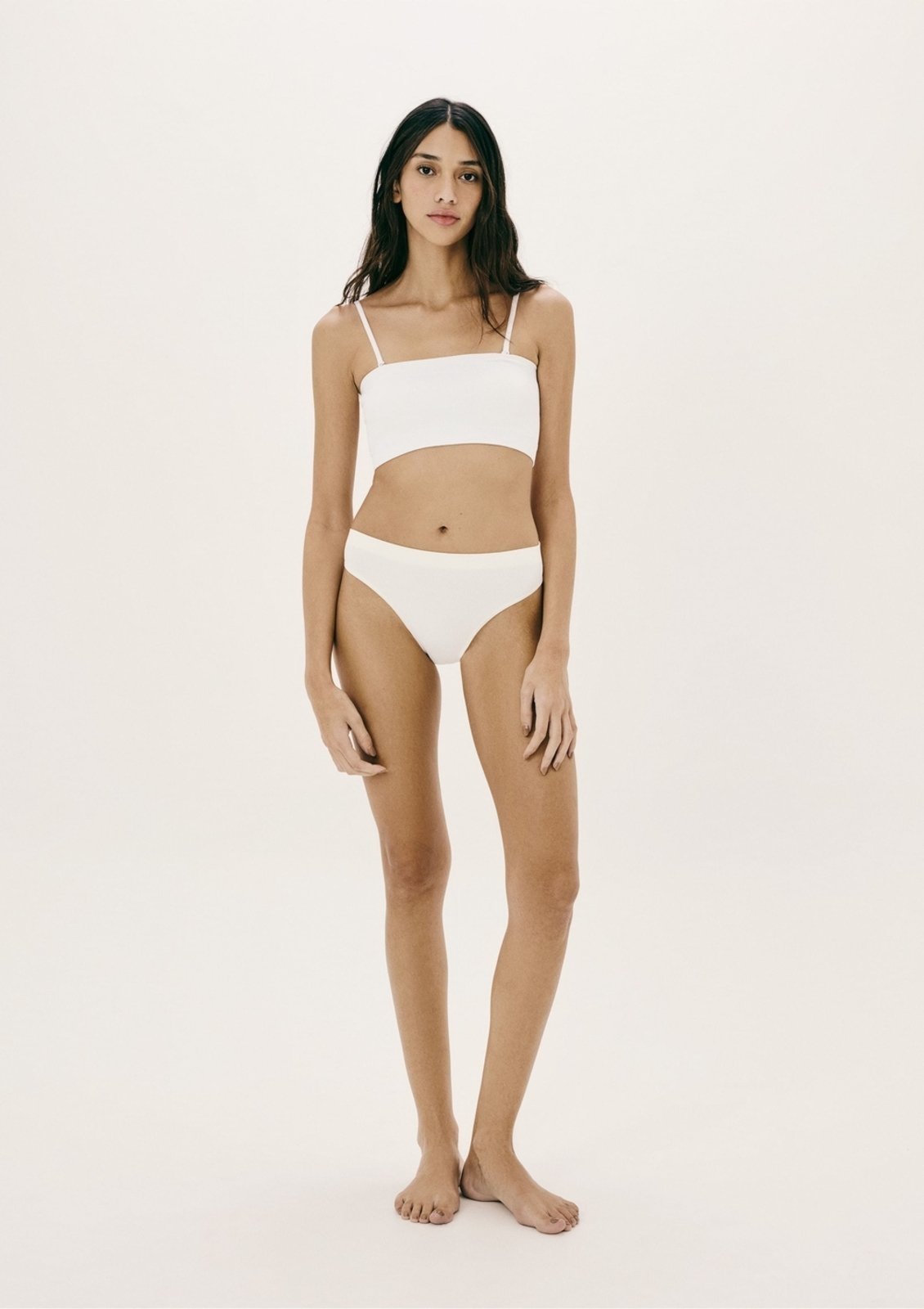 Vista 2 Calcinha Biquini Canelada + Necessaire Hering HERING INTIMATES amarelo HERING INTIMATES amarelo