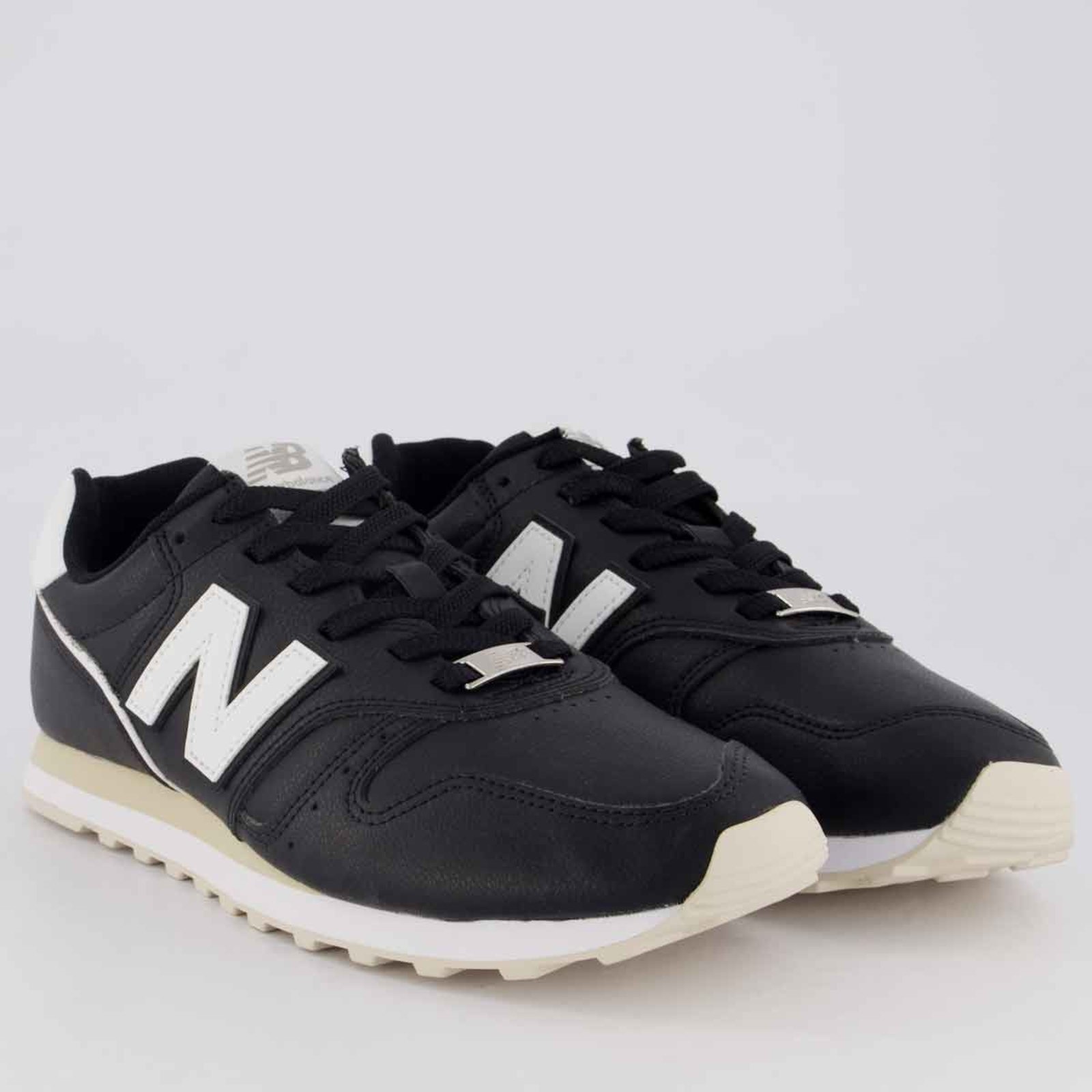 Vista 3 Tênis New Balance 373 V2 e Branco preto New Balance preto