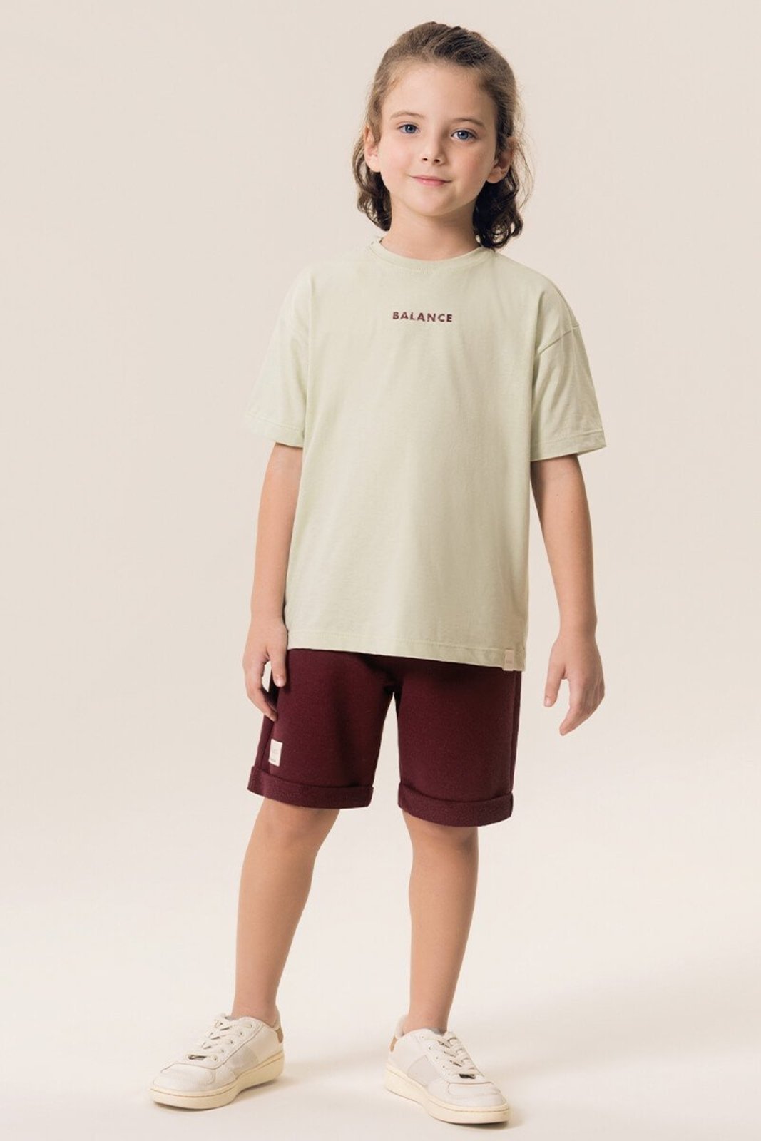 Infantil - Conjunto Bugbee Camiseta Oversized em Meia Malha e Bermuda Moletom