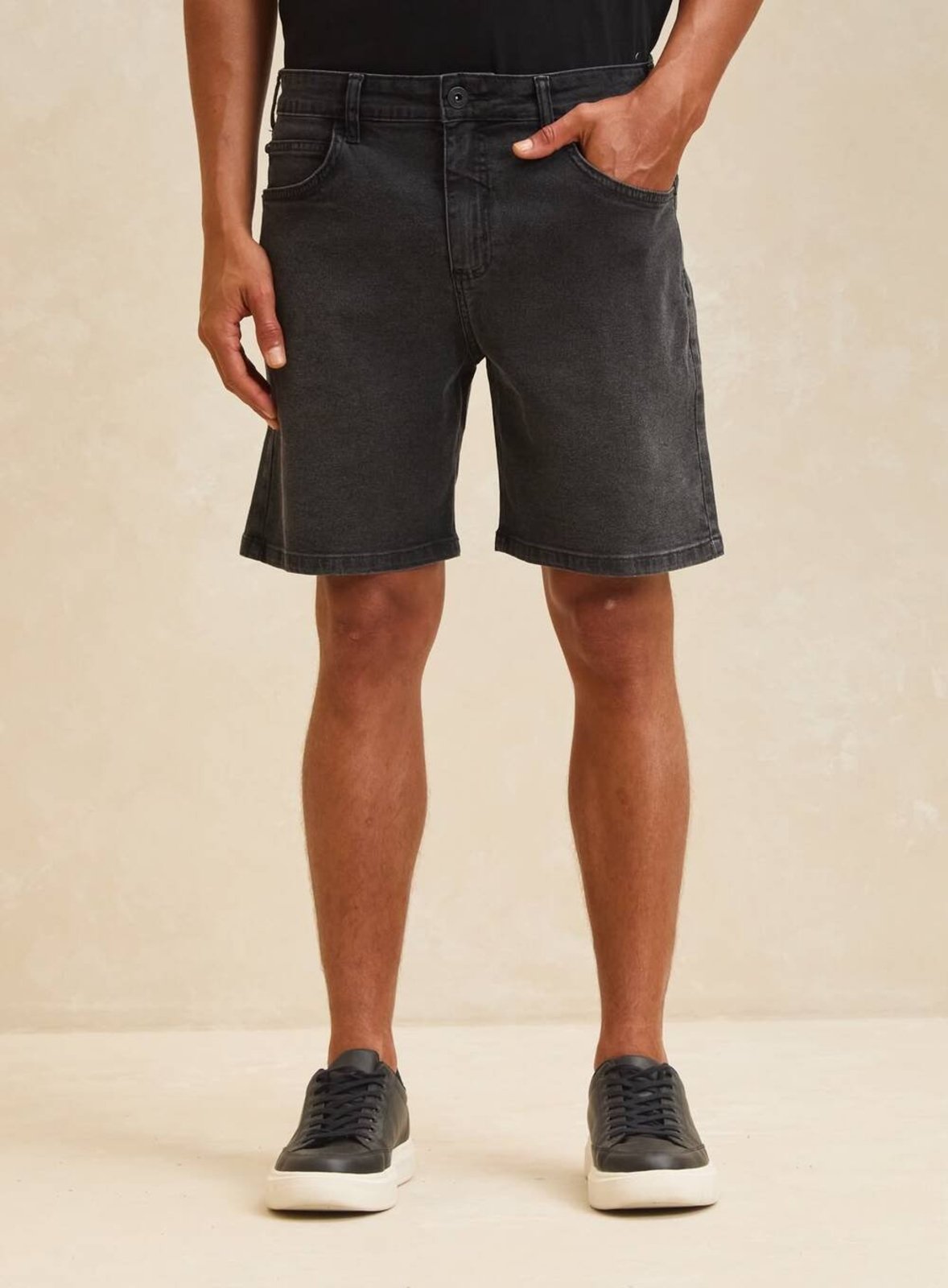 Bermuda Jeans Estonada Masculina - Dom Forum Ind. Preto
