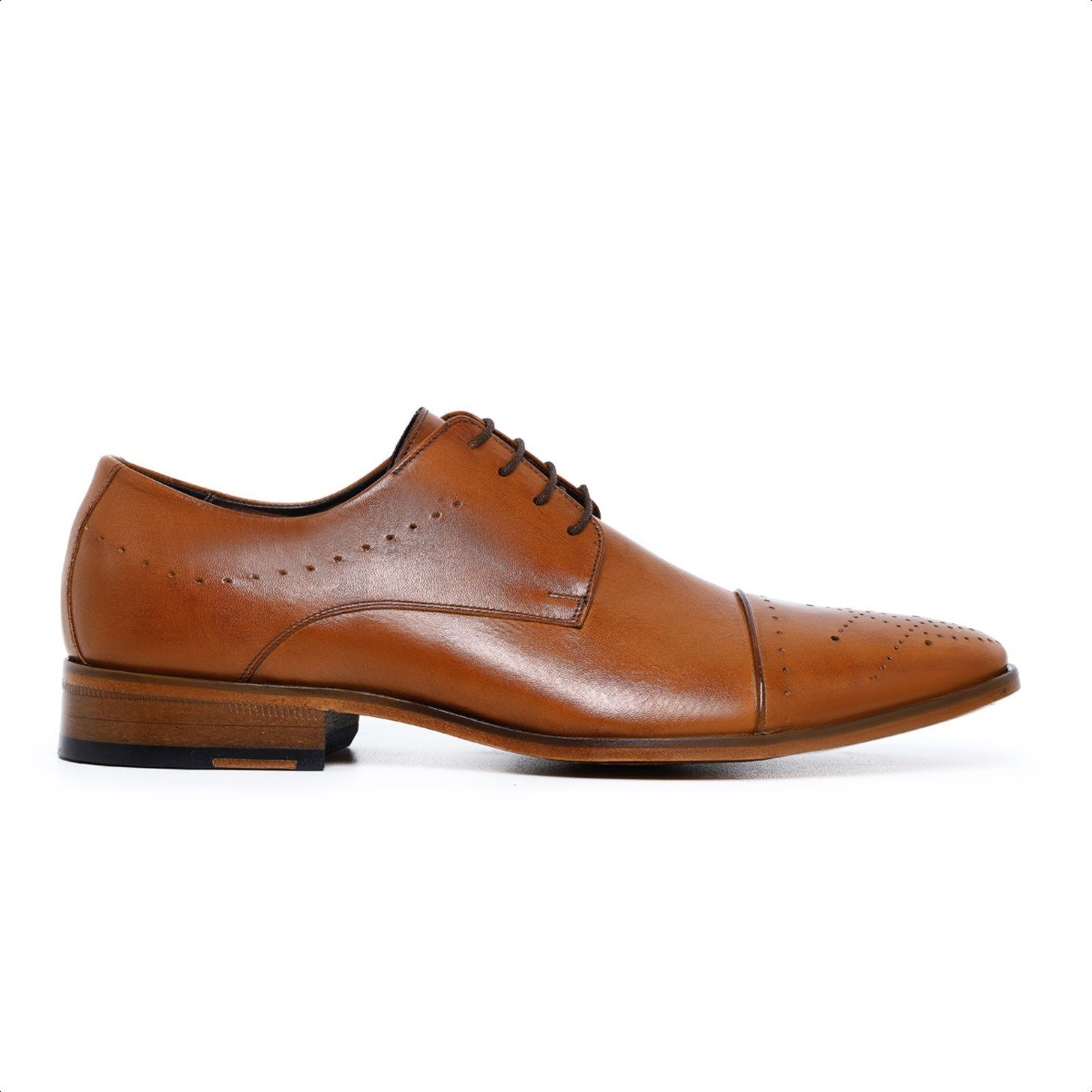 Sapato Social Brogue Fino em Couro Paulo Vieira cor Caramelo