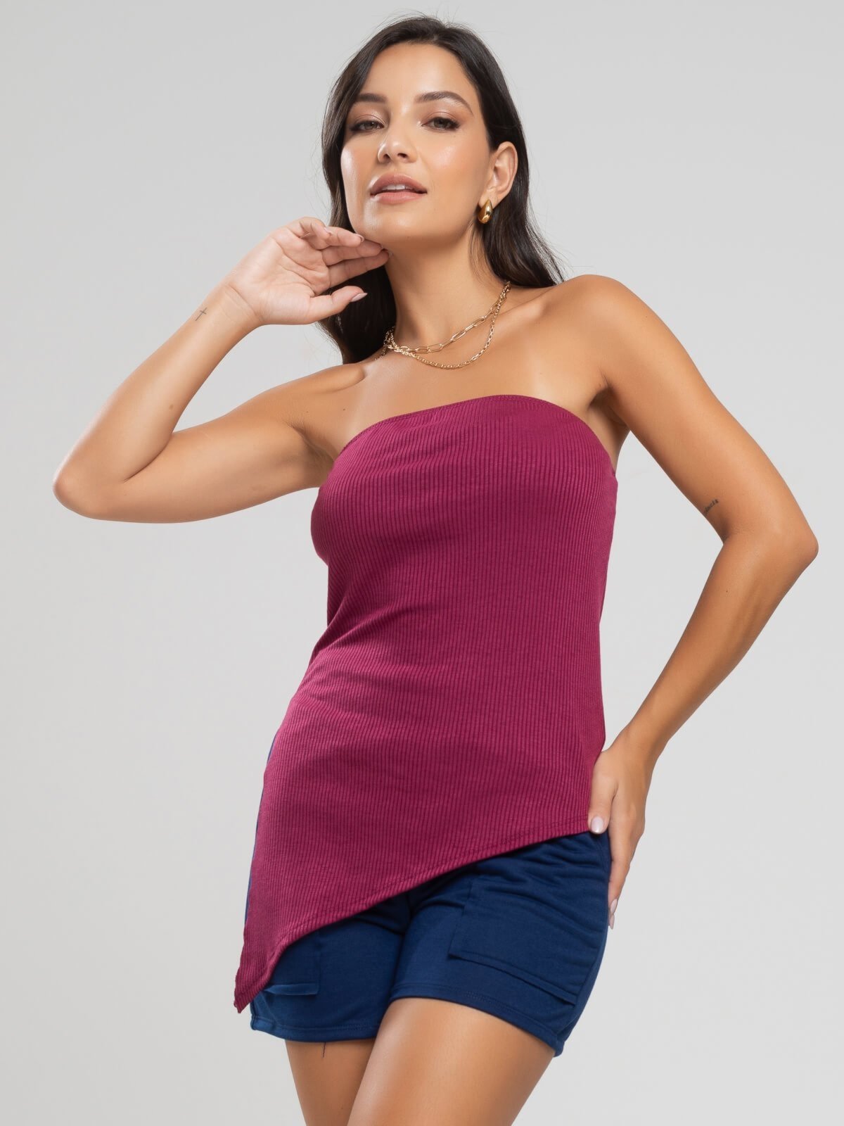 Blusa Tomara Que Caia Assimétrica Fenda Lateral Canelada Moda Casual Feminina Vicbela Vinho