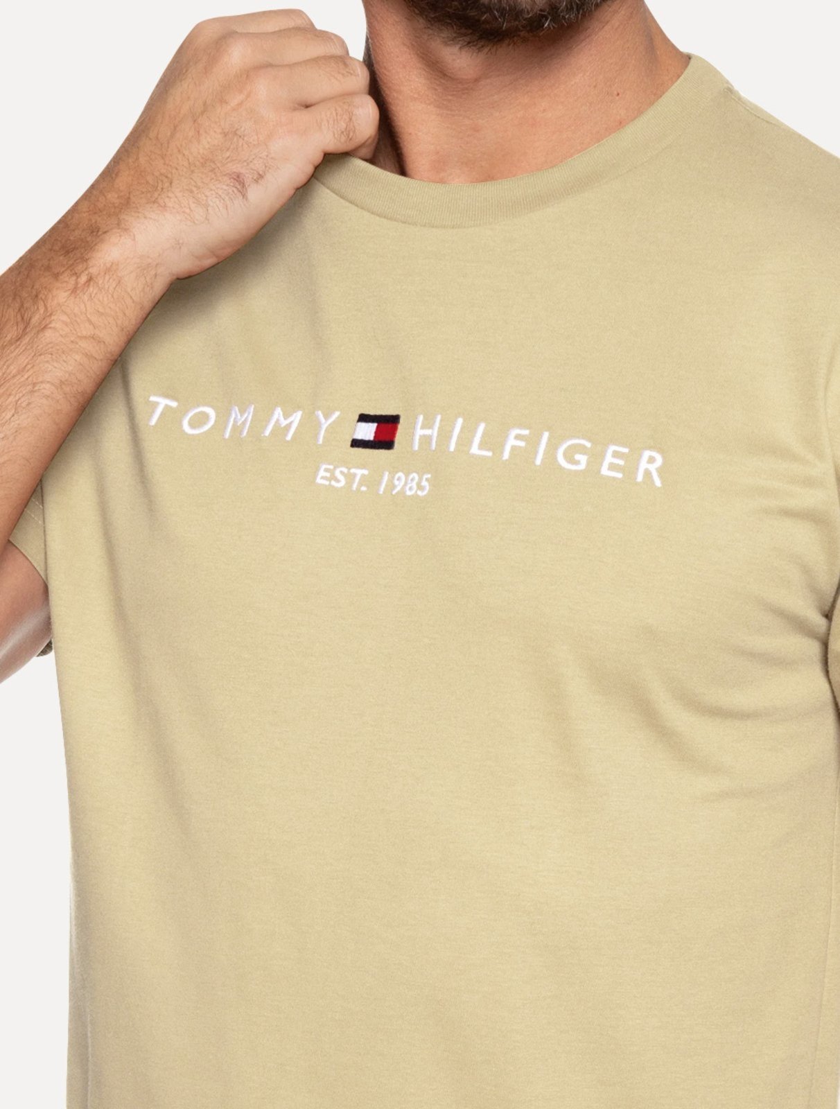 Vista 3 Camiseta Tommy Hilfiger Masculina Light Core Logo Tee Médio cáqui Tommy Hilfiger cáqui