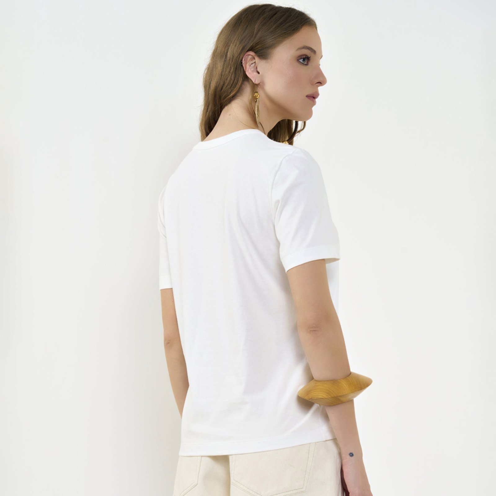 Vista 3 Camiseta Colcci Beach Av26 Off White Feminino amarelo white Colcci amarelo white