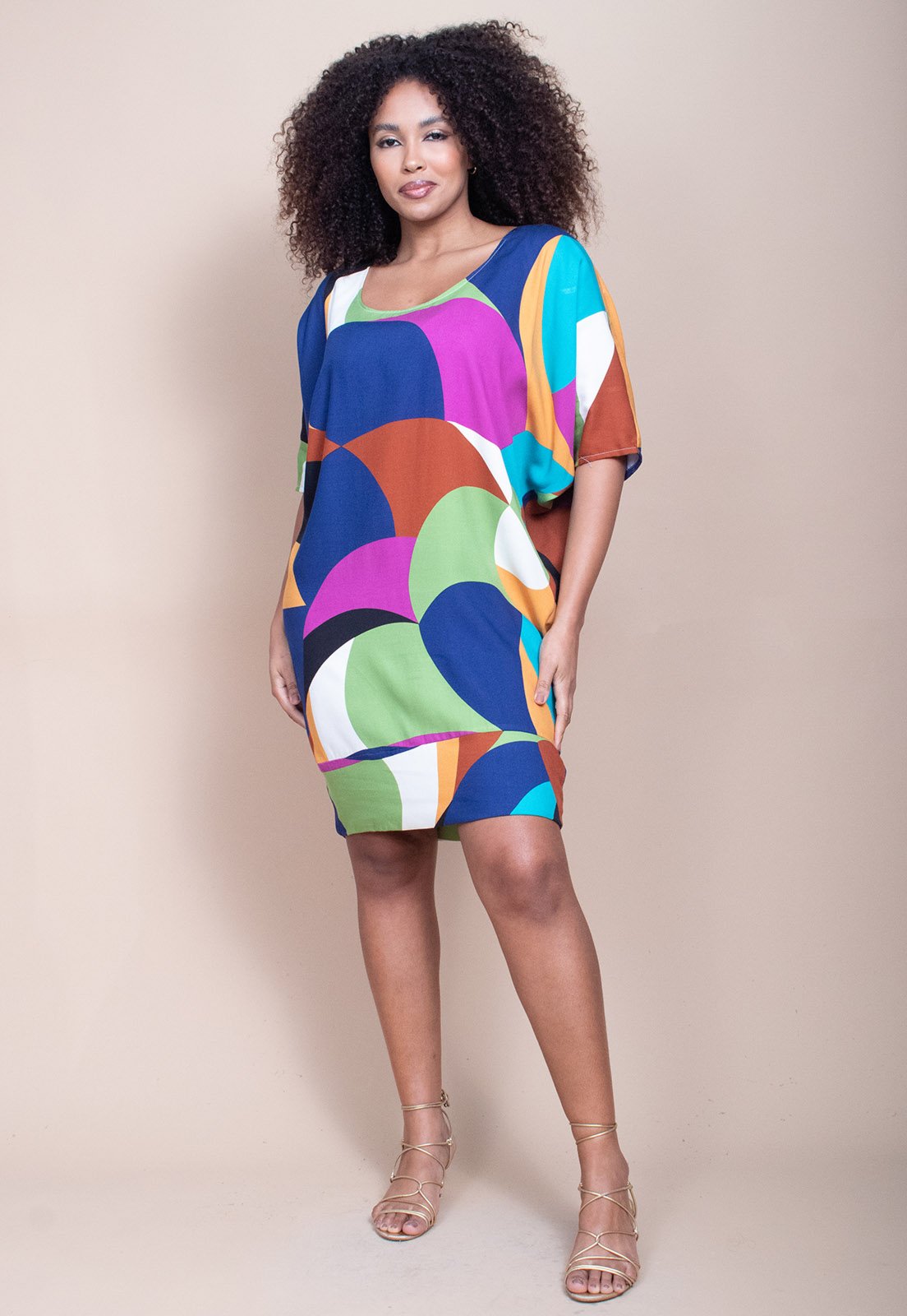 Vestido Cabanafree Curto Morcego Estampa Jardim Azul