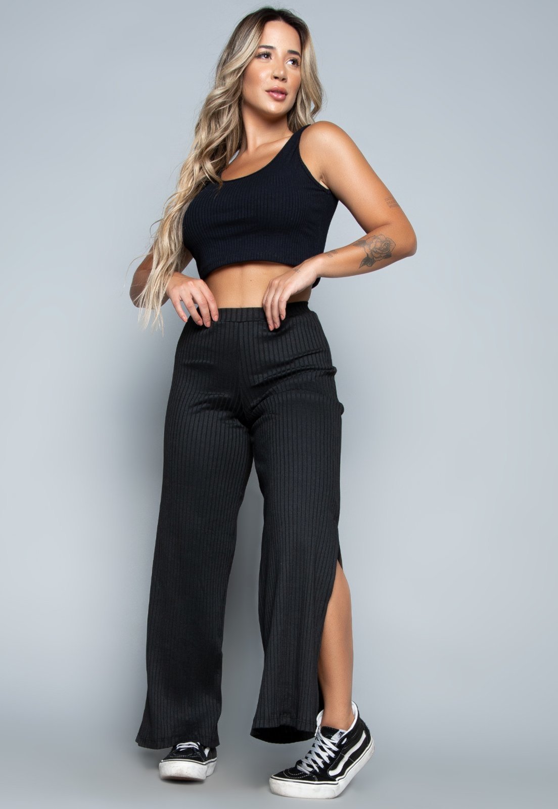 Vista 2 Conjunto Cropped Regata Calça Flare Pantalona WLS Modas Canelado VEKYO preto VEKYO preto
