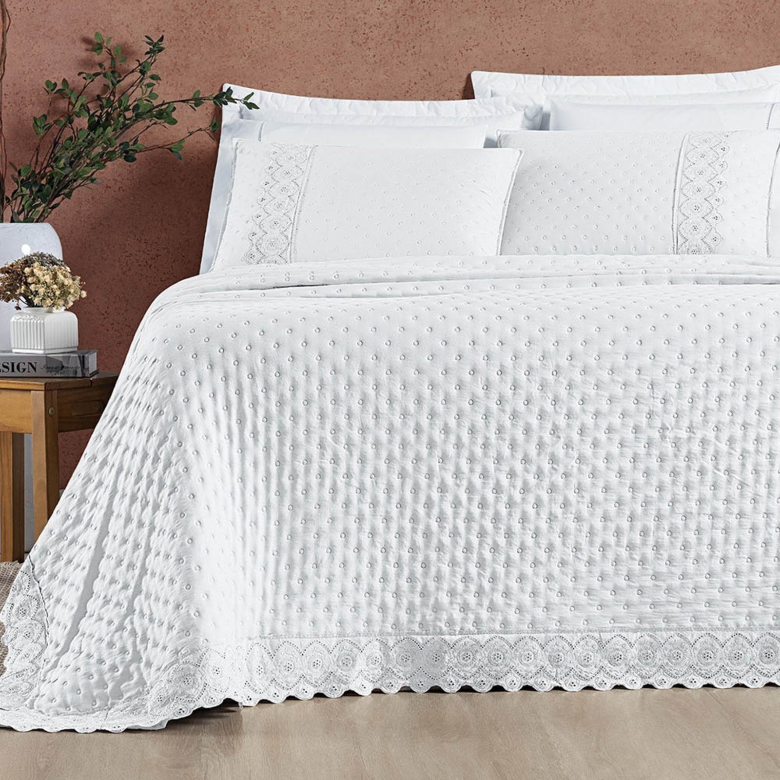 Kit Cobre Leito Colcha Casa Scarpa Bouclê Queen Laise Bordada Micropercal 200 Fios 3 Peças - Branco Neve
