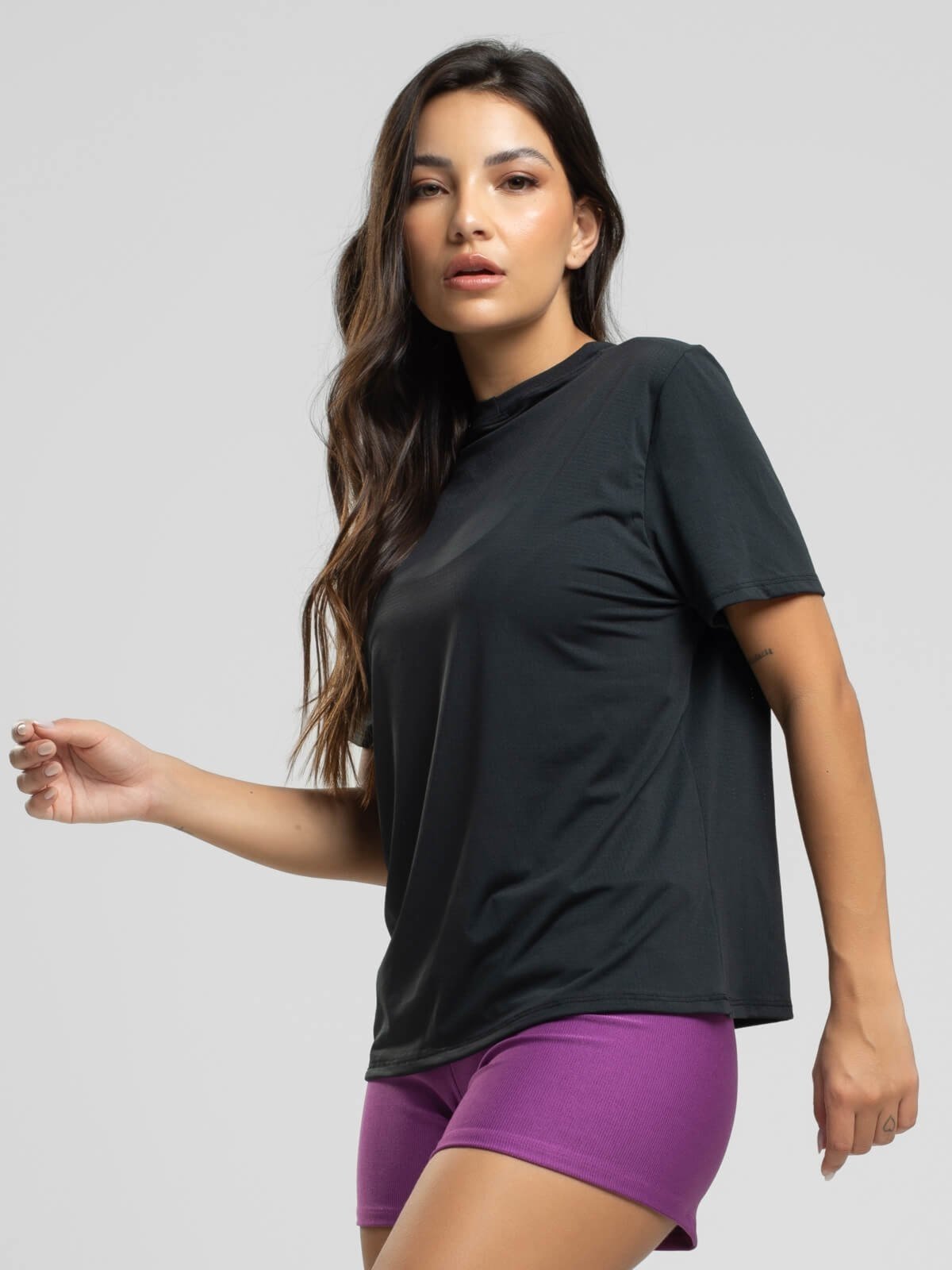 Blusa Feminina Manga Curta Fitness Tecido DryFit Vicbela Preto
