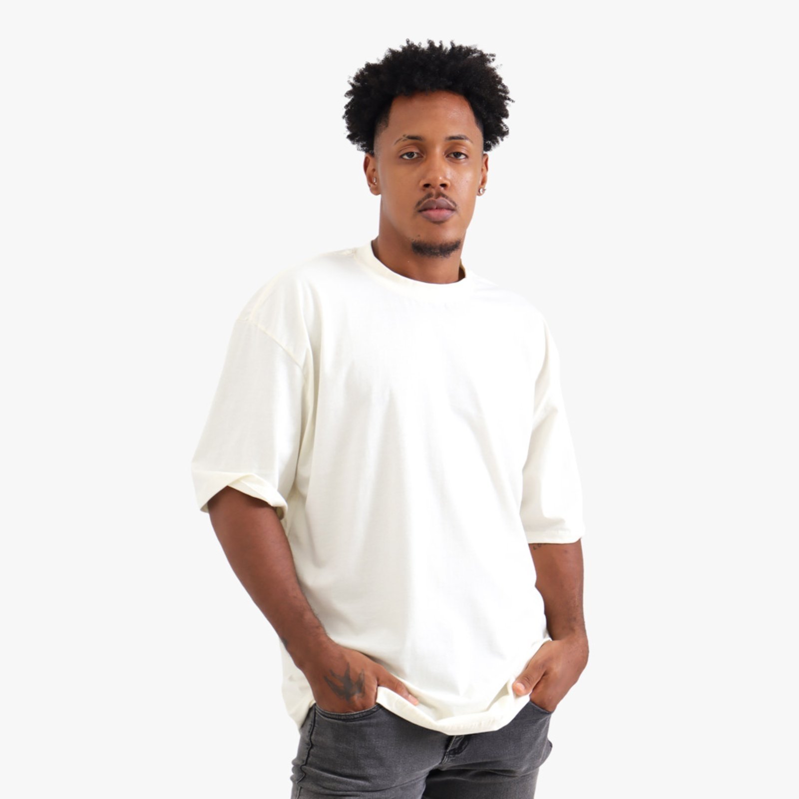 Vista 3 Camiseta Oversized Masculina Lisa Premium Algodão Gola Alta Off White Rute Paula off-white white Rute Paula off-white white