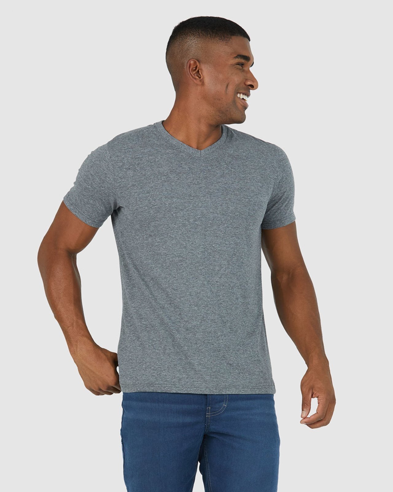 Camiseta Básica Masculina Gola V Em Algodão