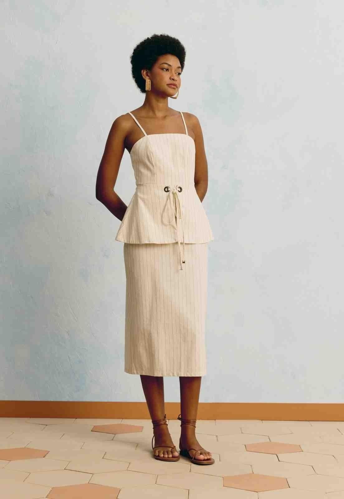 Vestido Midi Listrado Amarração Ilhós Marrom