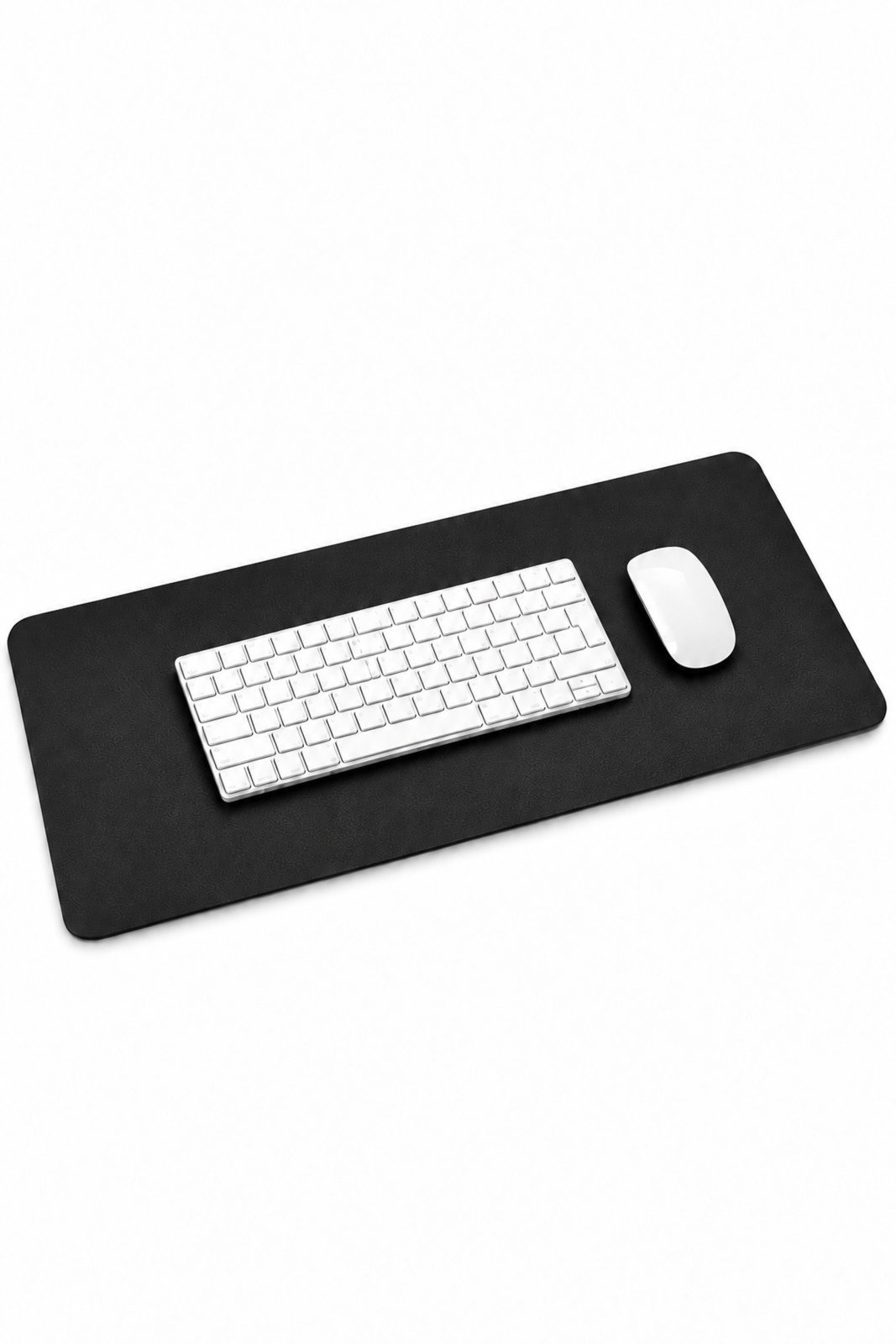 Desk Pad Médio 70x30 em couro liso Niv - Preto