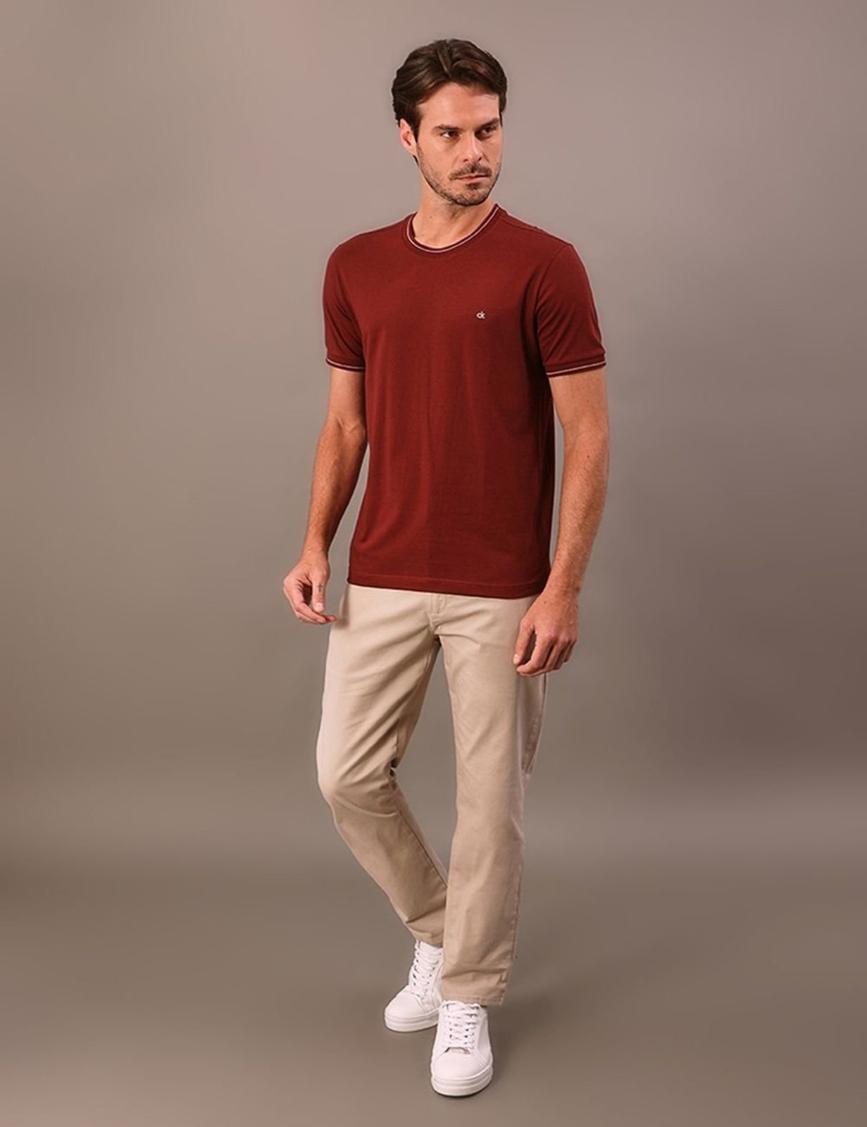 Camiseta Manga Curta Calvin Klein Masculino Gola Com Frisos - Bordo Calvin Klein Jeans