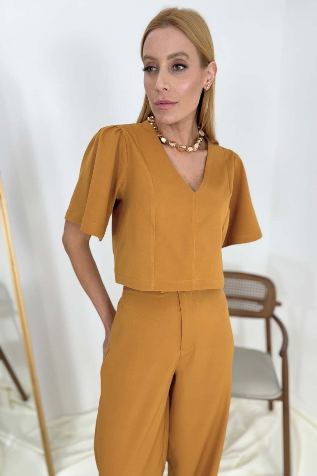 Blusa Vanibele Cropped Mostarda
