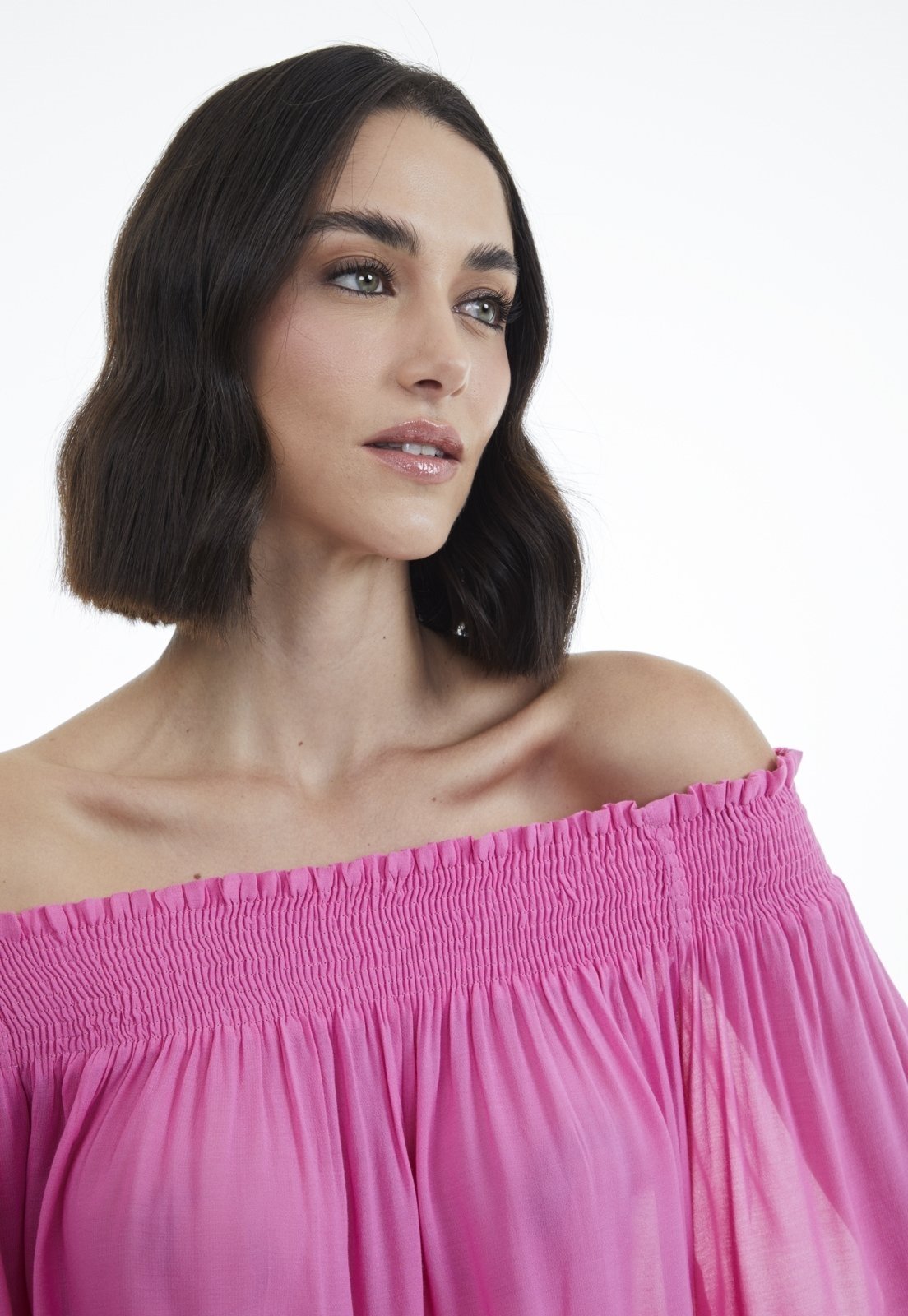 Vista 2 Blusa Viscose Traymon Ombro A Ombro Chiclete rosa Traymon rosa