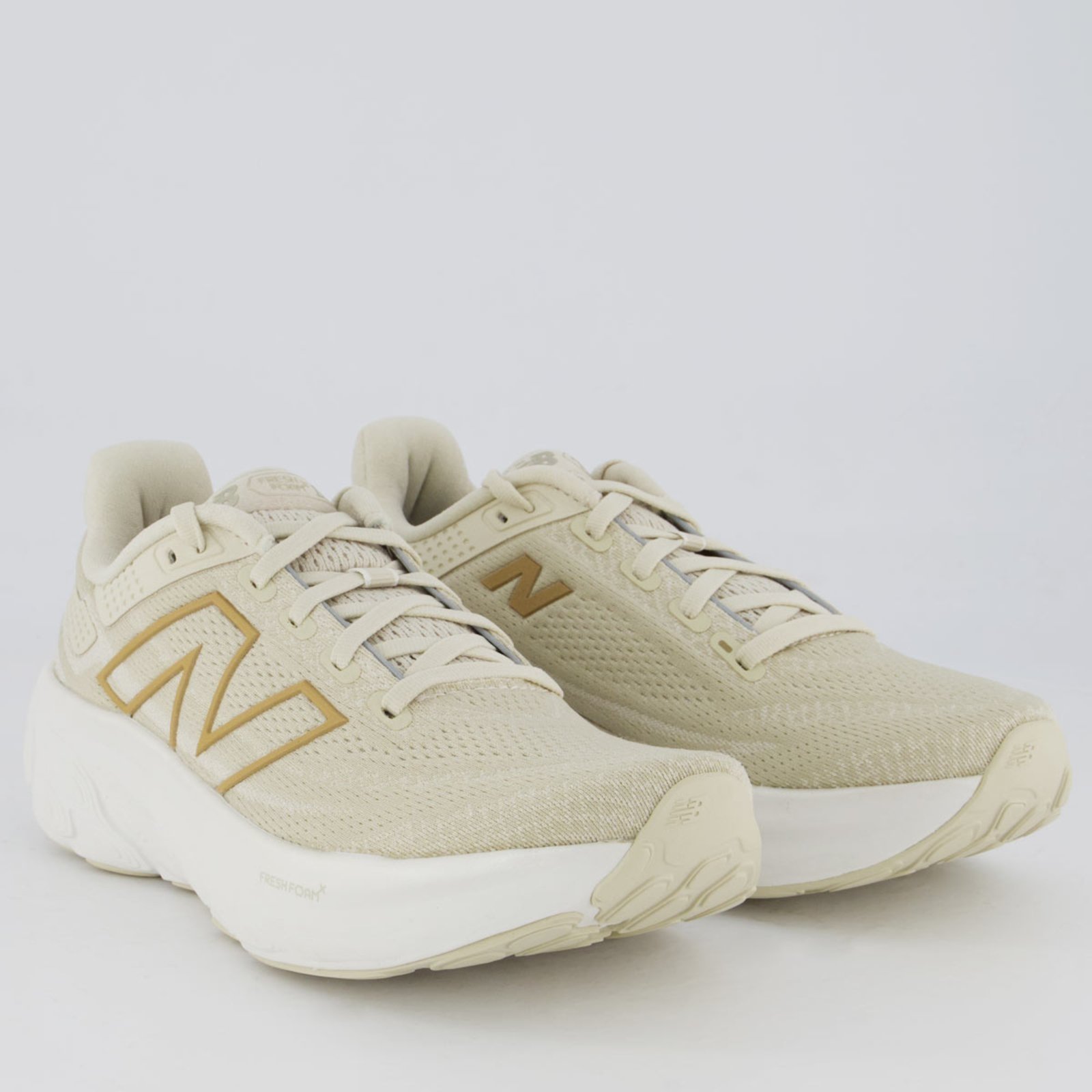Vista 3 Tênis New Balance Fresh Foam 1080V13 Feminino bege New Balance bege