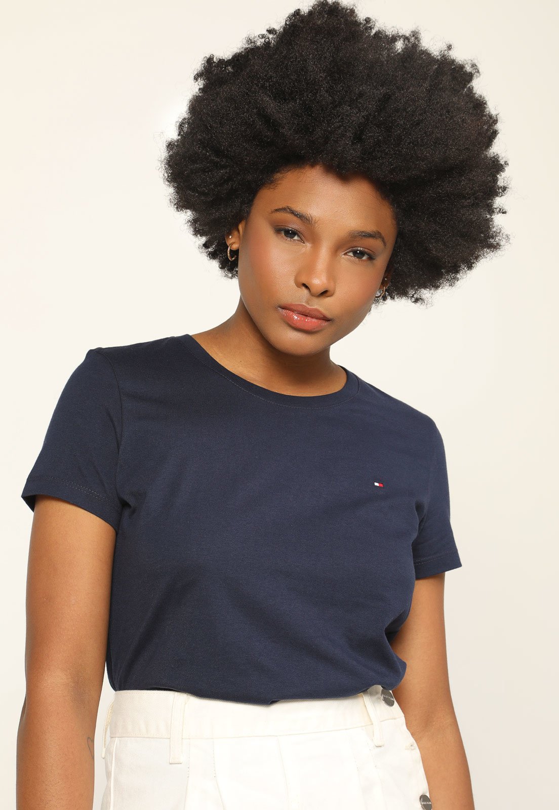 Camiseta Tommy Hilfiger Logo Bordado Azul-Marinho