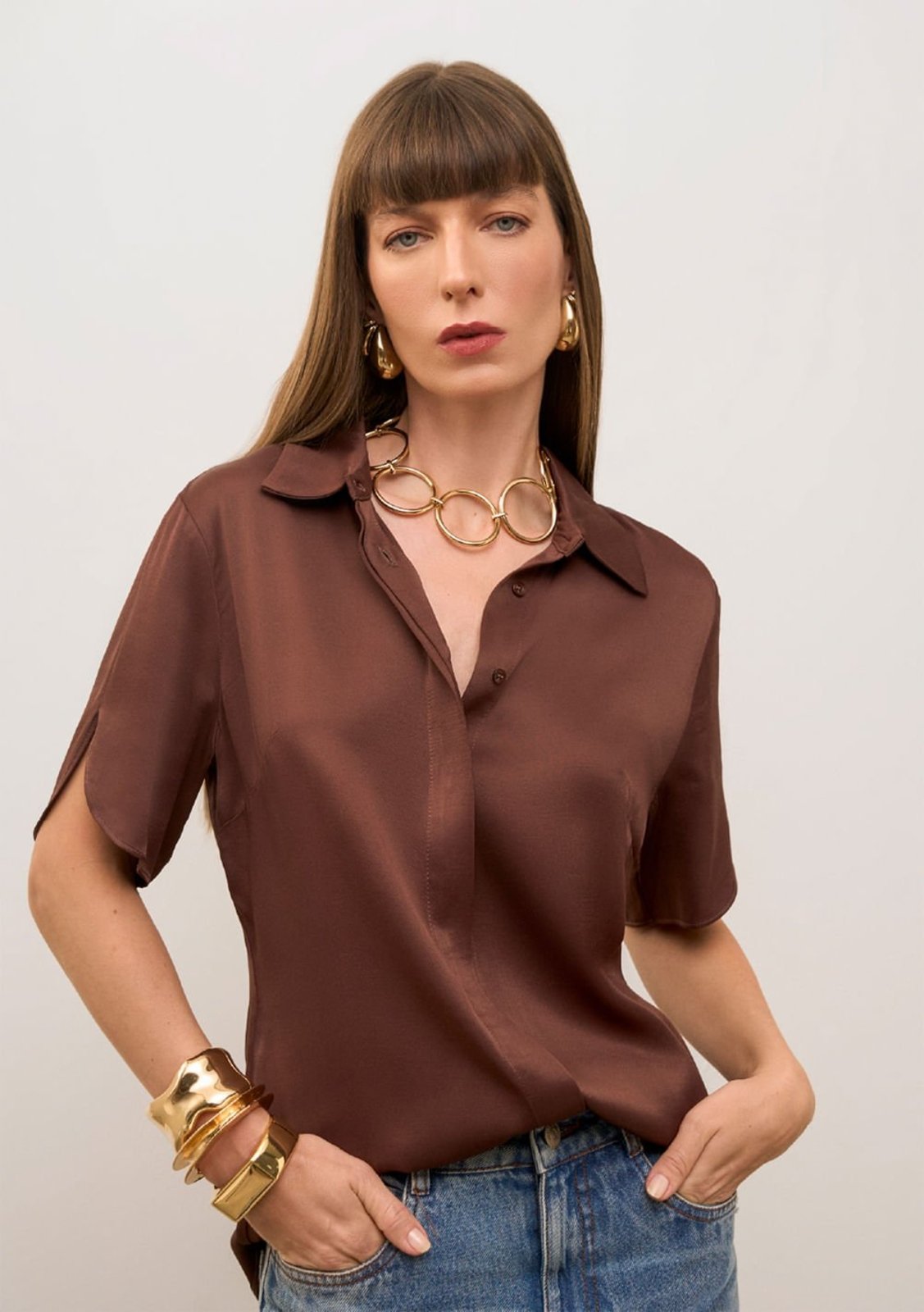 Camisa Iódice Ajustada Gola Clássica Manga Curta Padrão Marrom