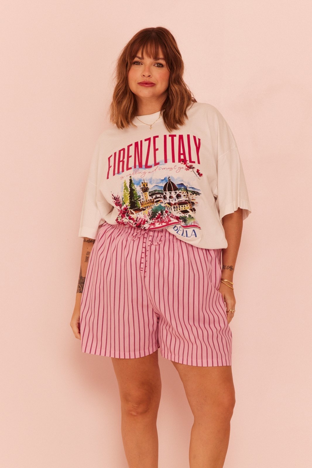 Shorts In Love Camile Listrado Rosa E Vermelho