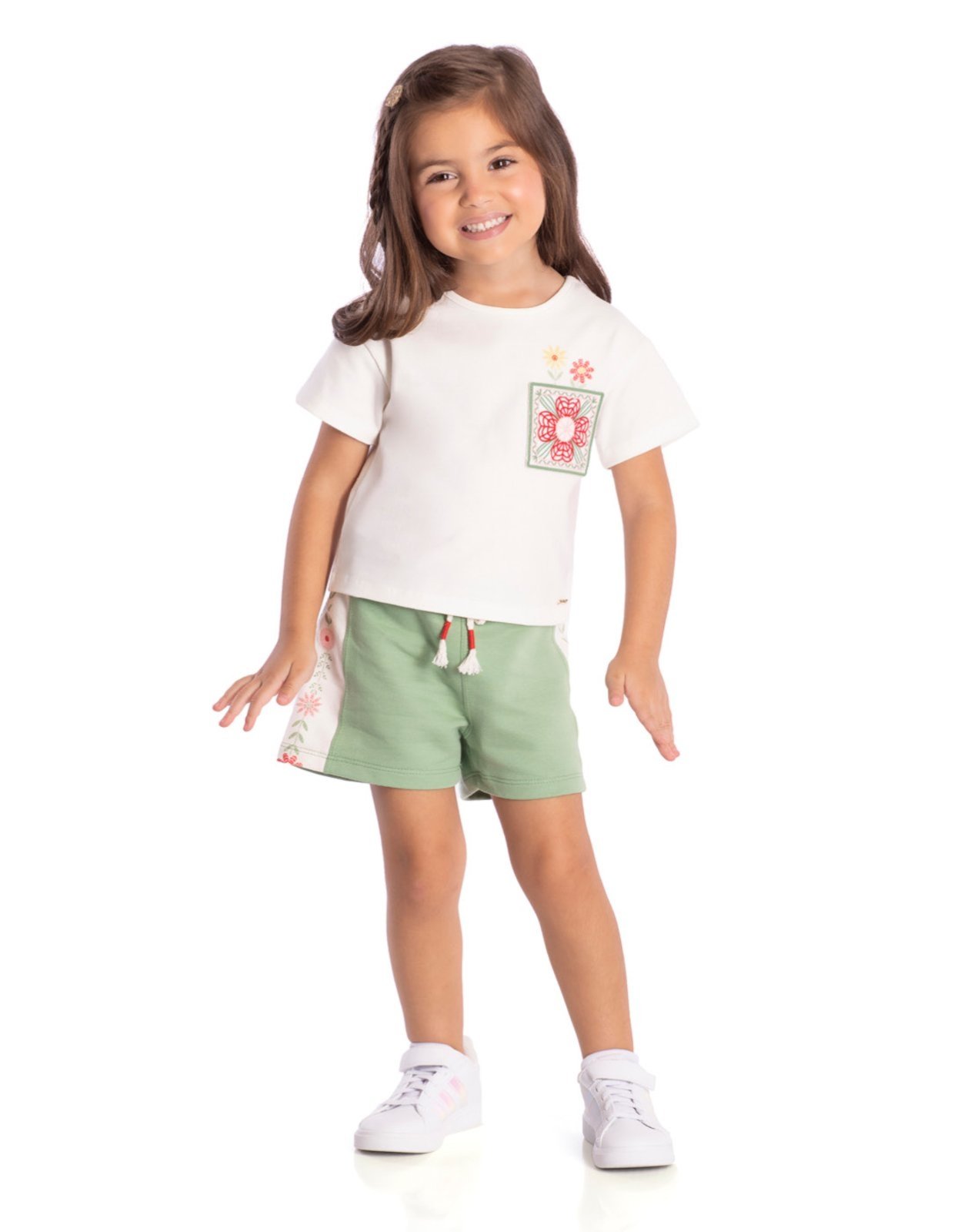 Infantil - Conj. blusa bolso bordado + shorts verde flores
