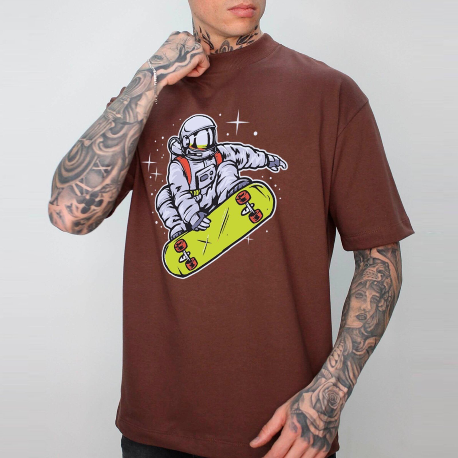 Vista 2 Camiseta Ousy Unissex Streetwear Astronauta Skater Estilo Urbano Oversized branco ousy branco
